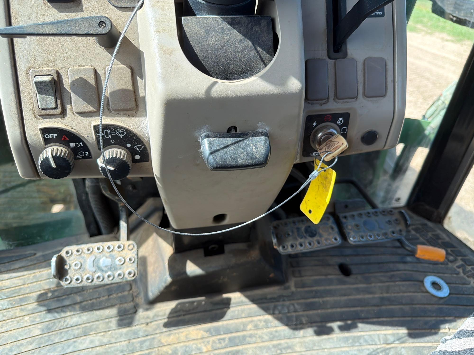 John Deere 5101E
