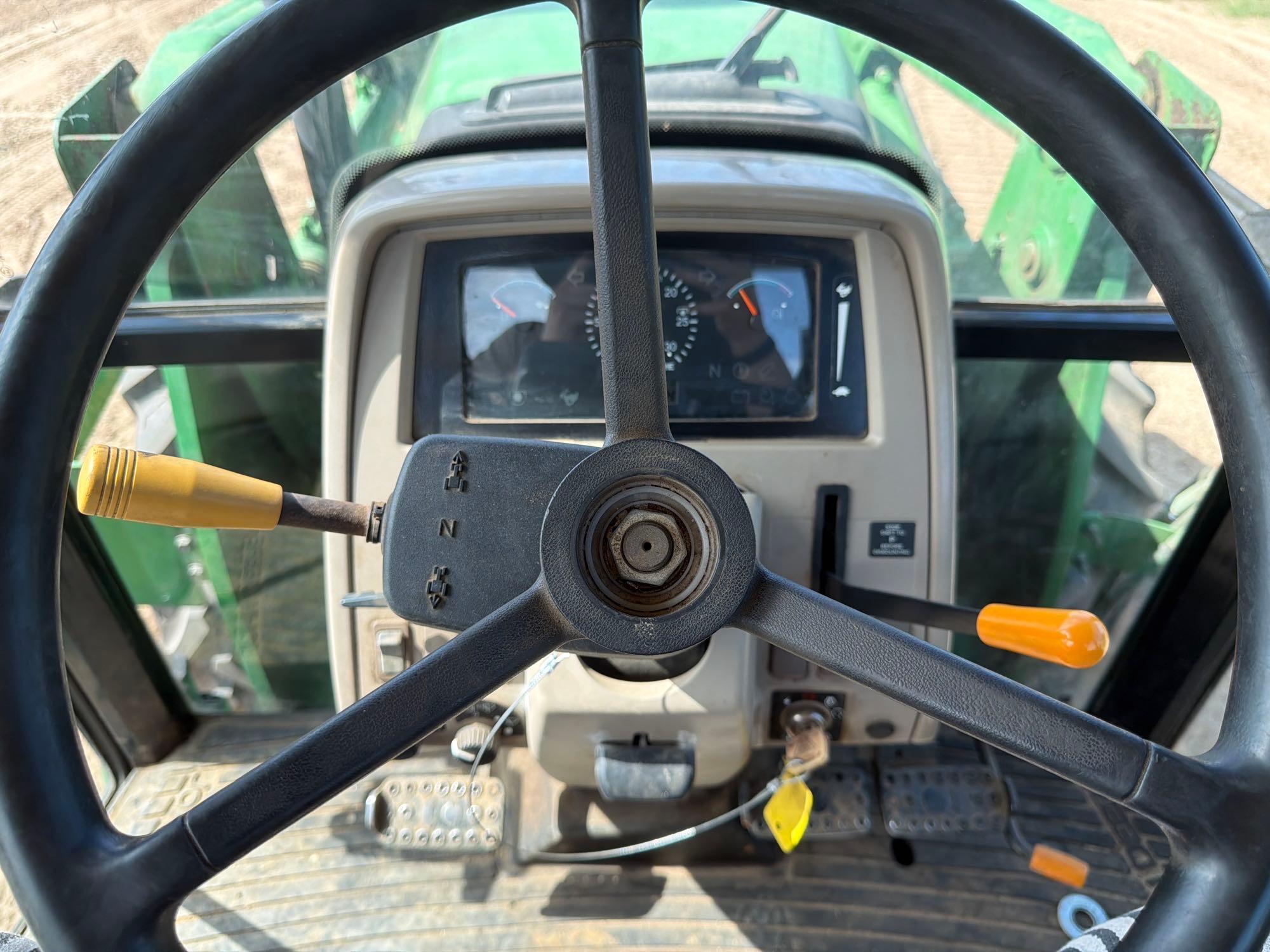 John Deere 5101E
