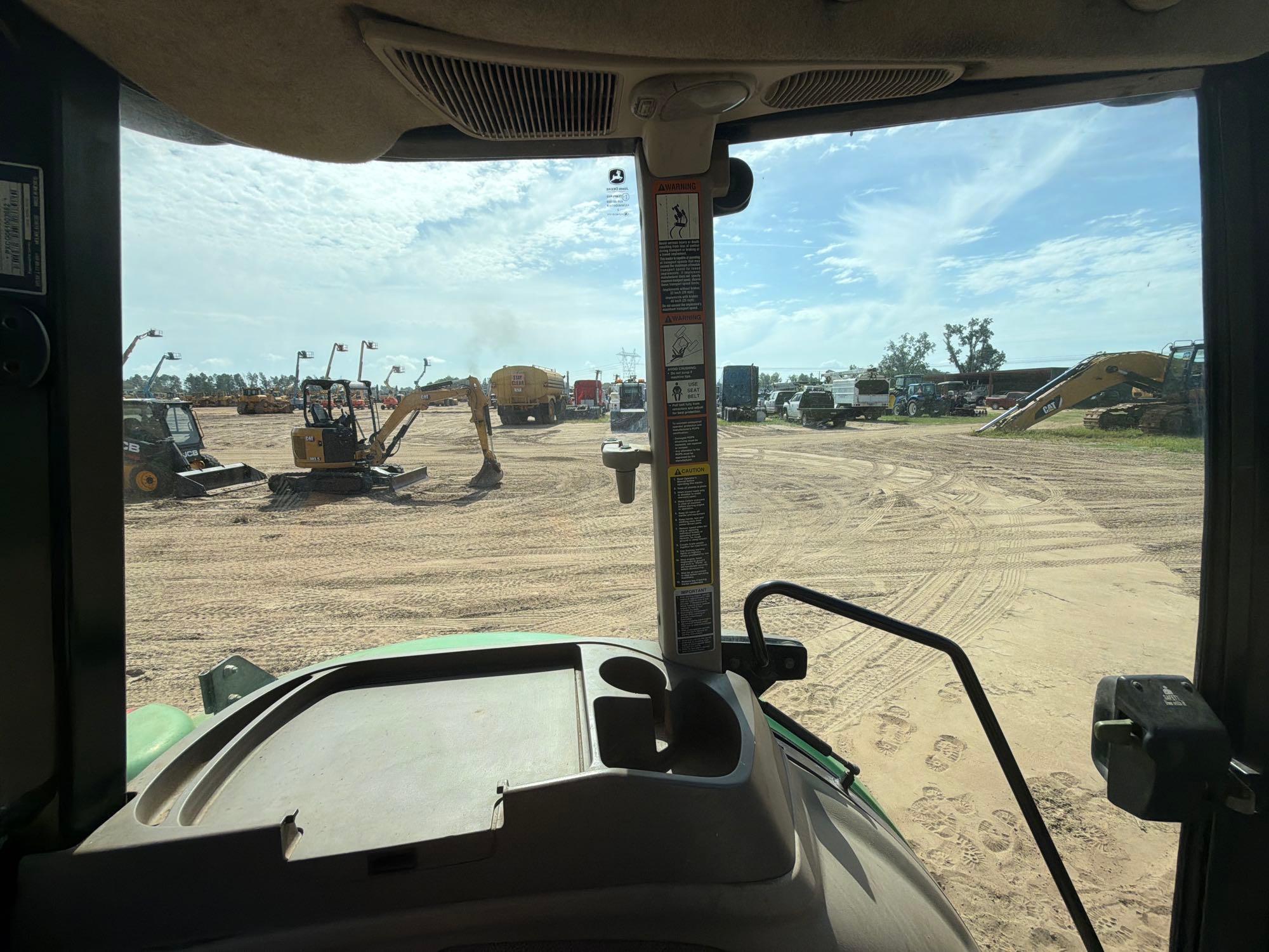 John Deere 5101E