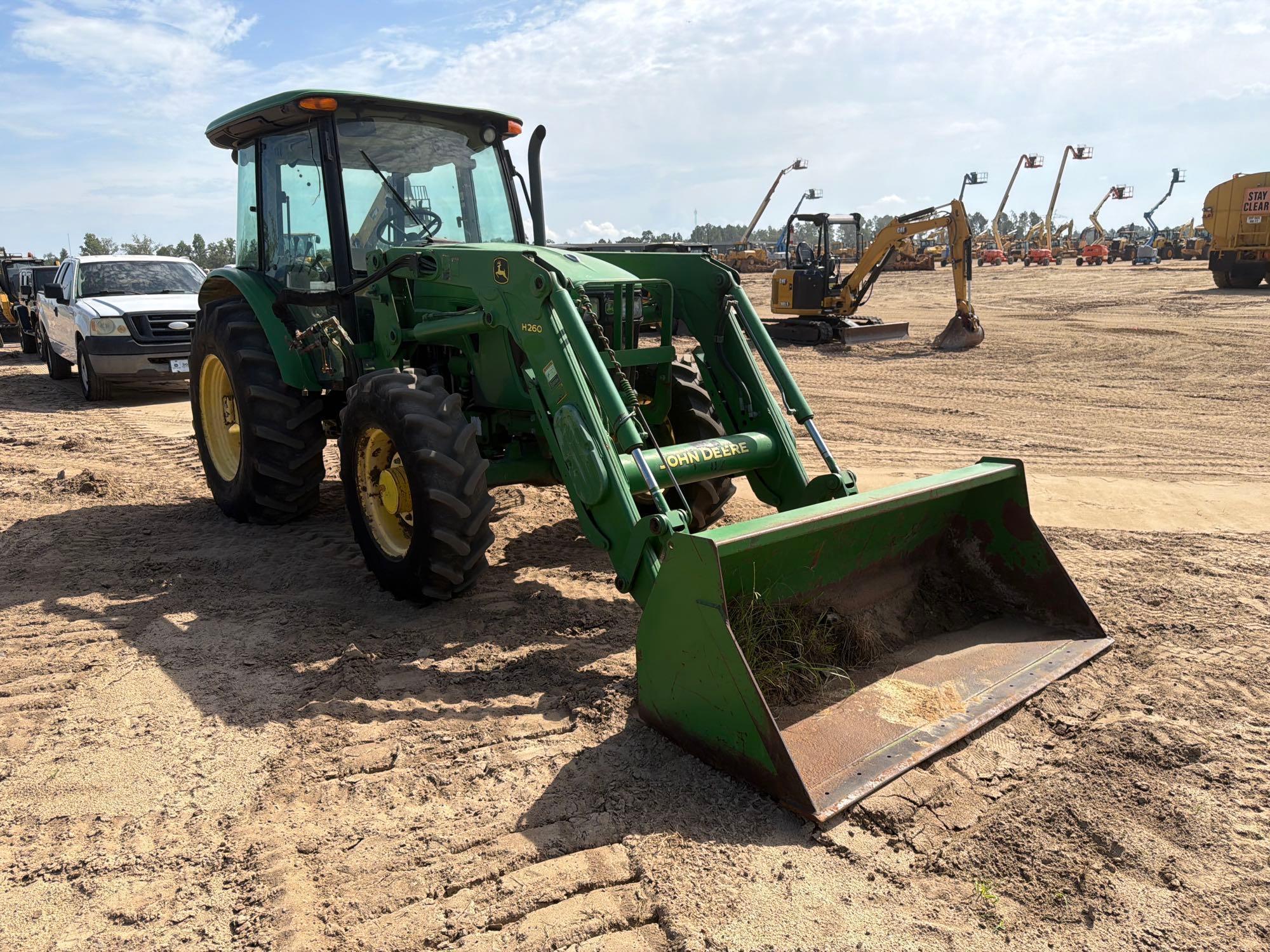 John Deere 5101E