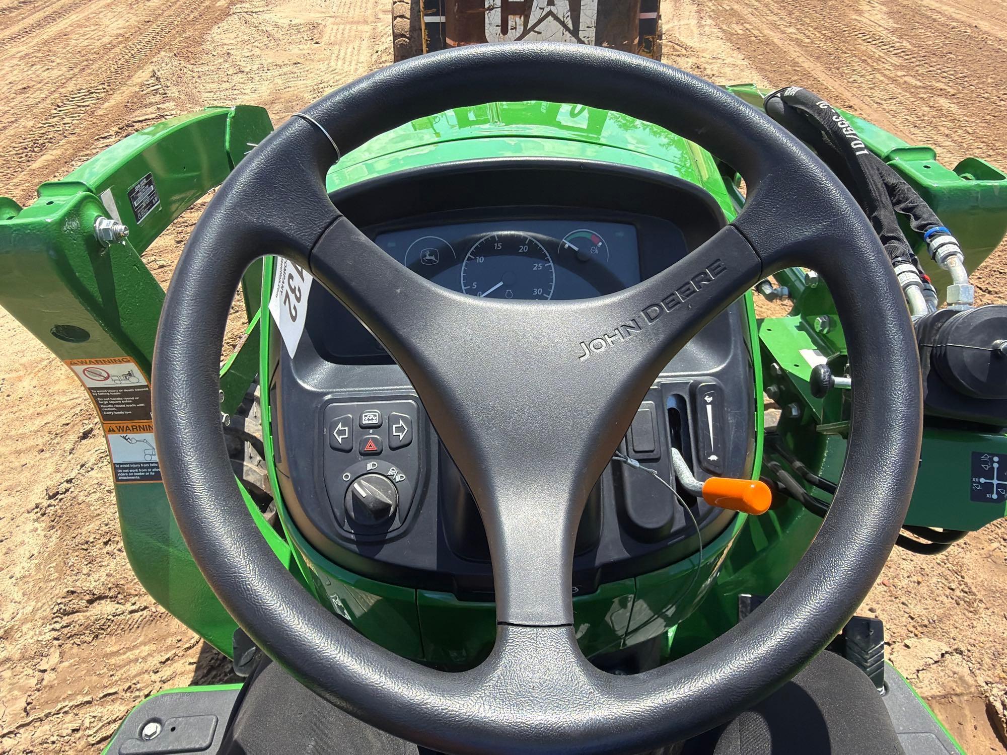 John Deere 300E