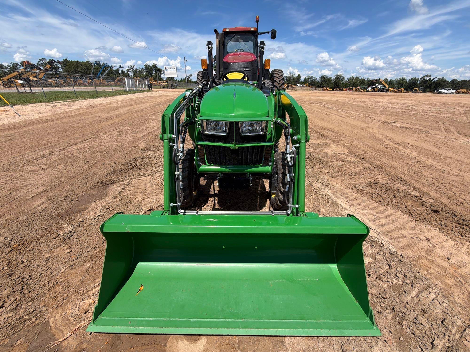 John Deere 300E