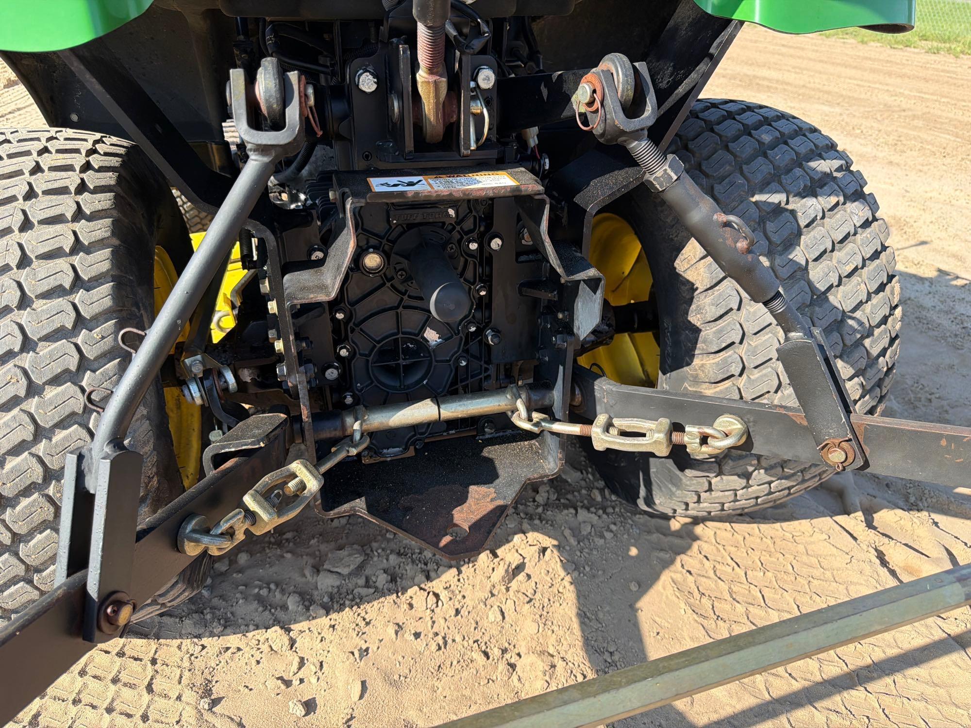 John Deere 2210