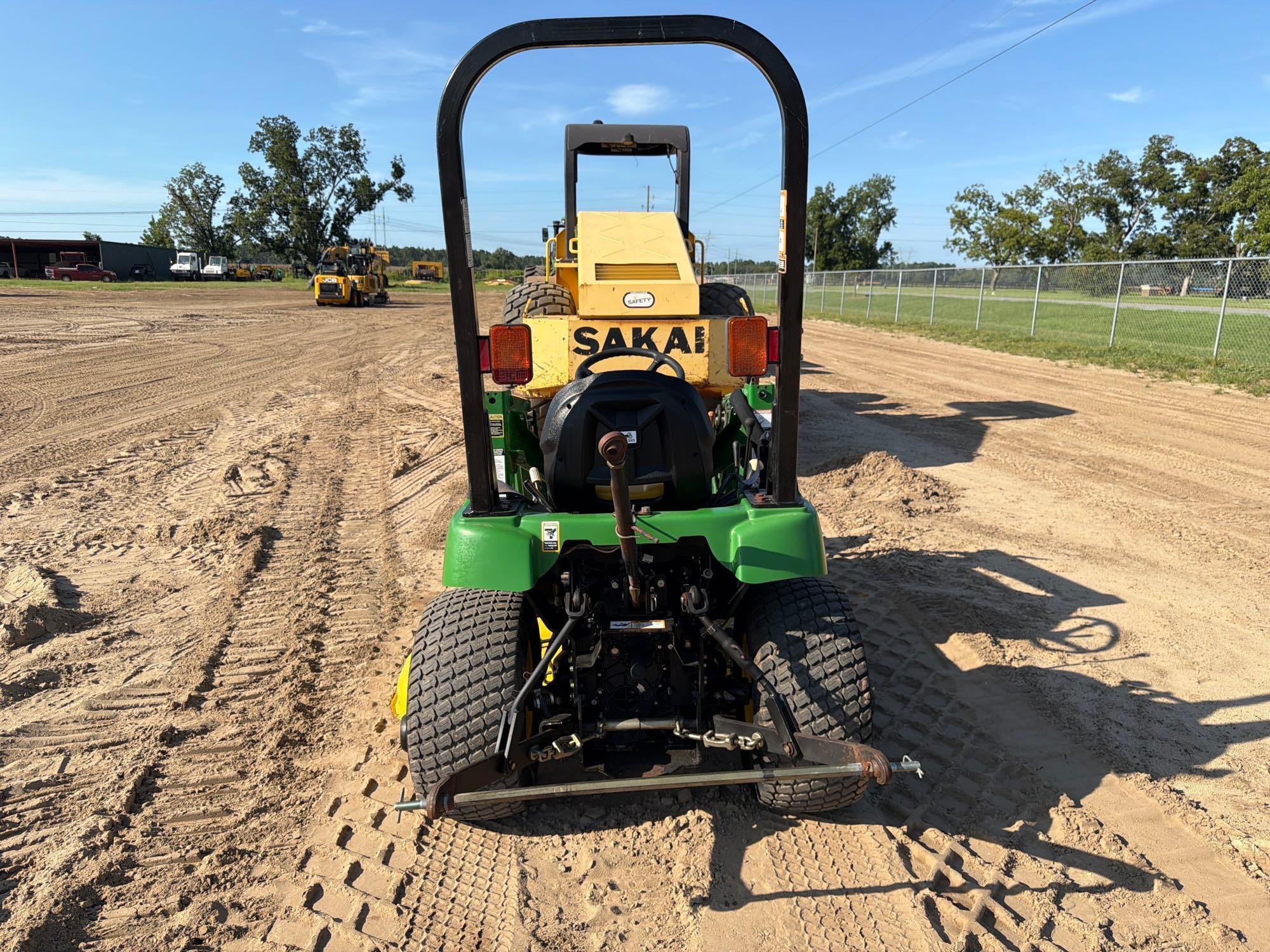 John Deere 2210
