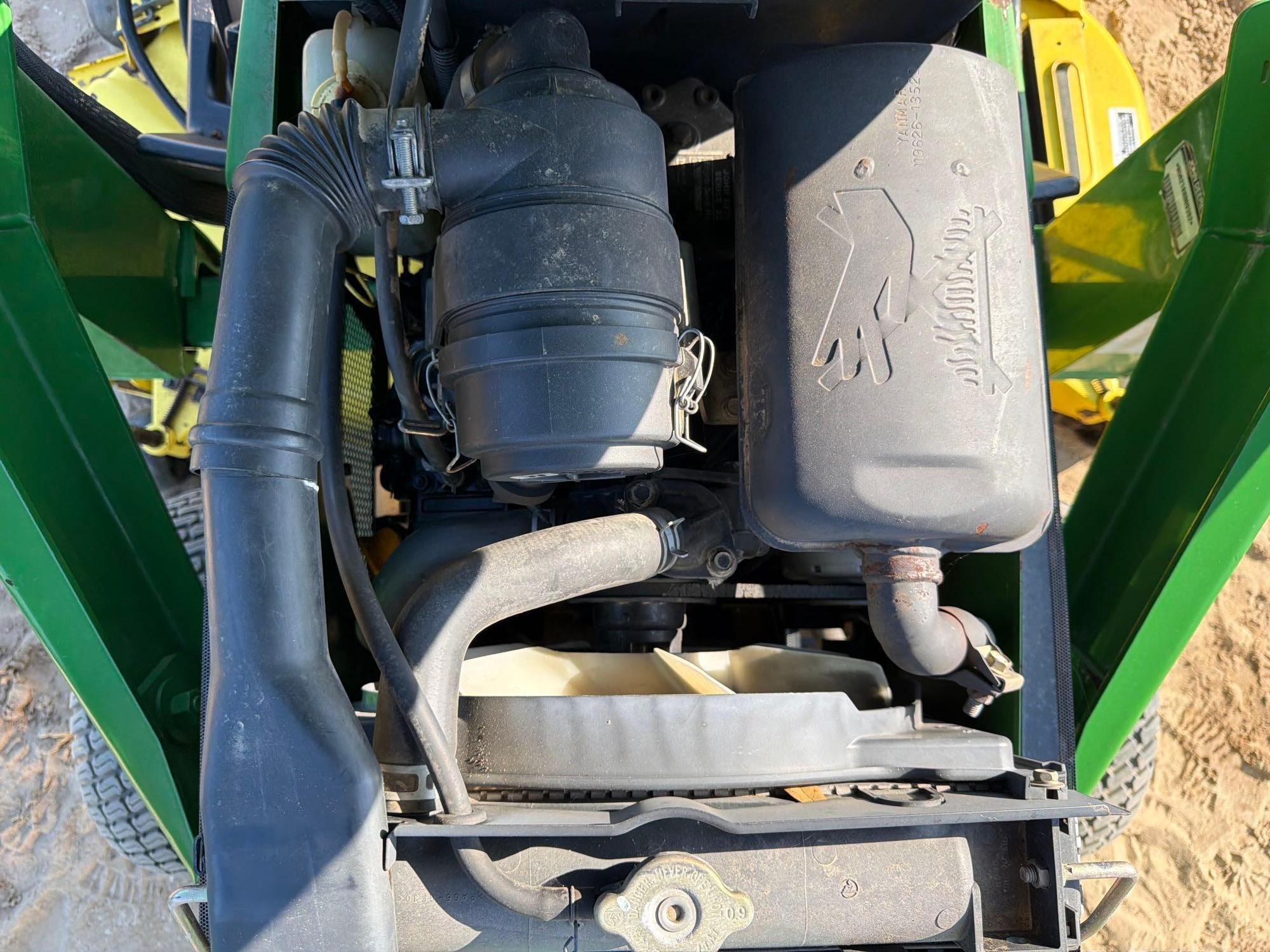 John Deere 2210