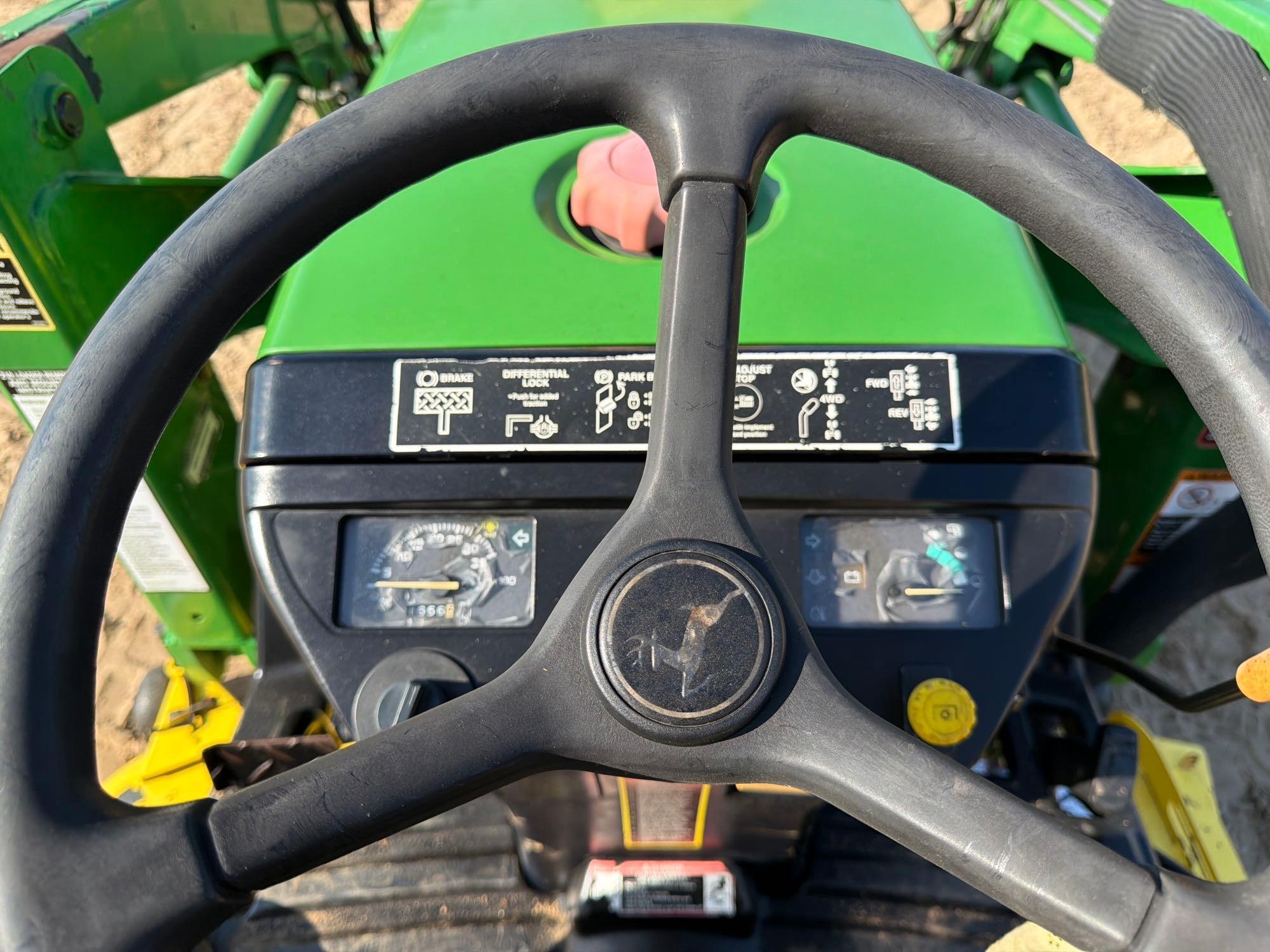 John Deere 2210