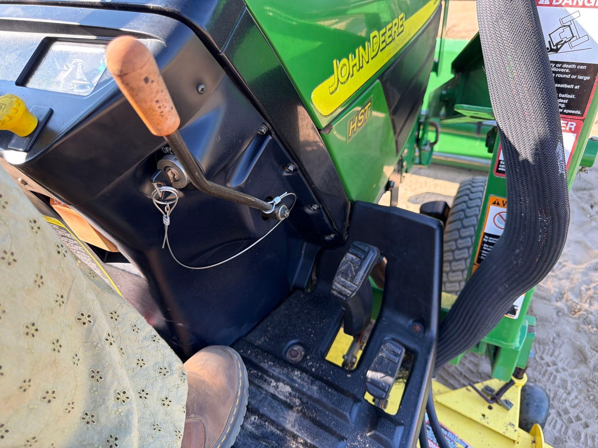 John Deere 2210