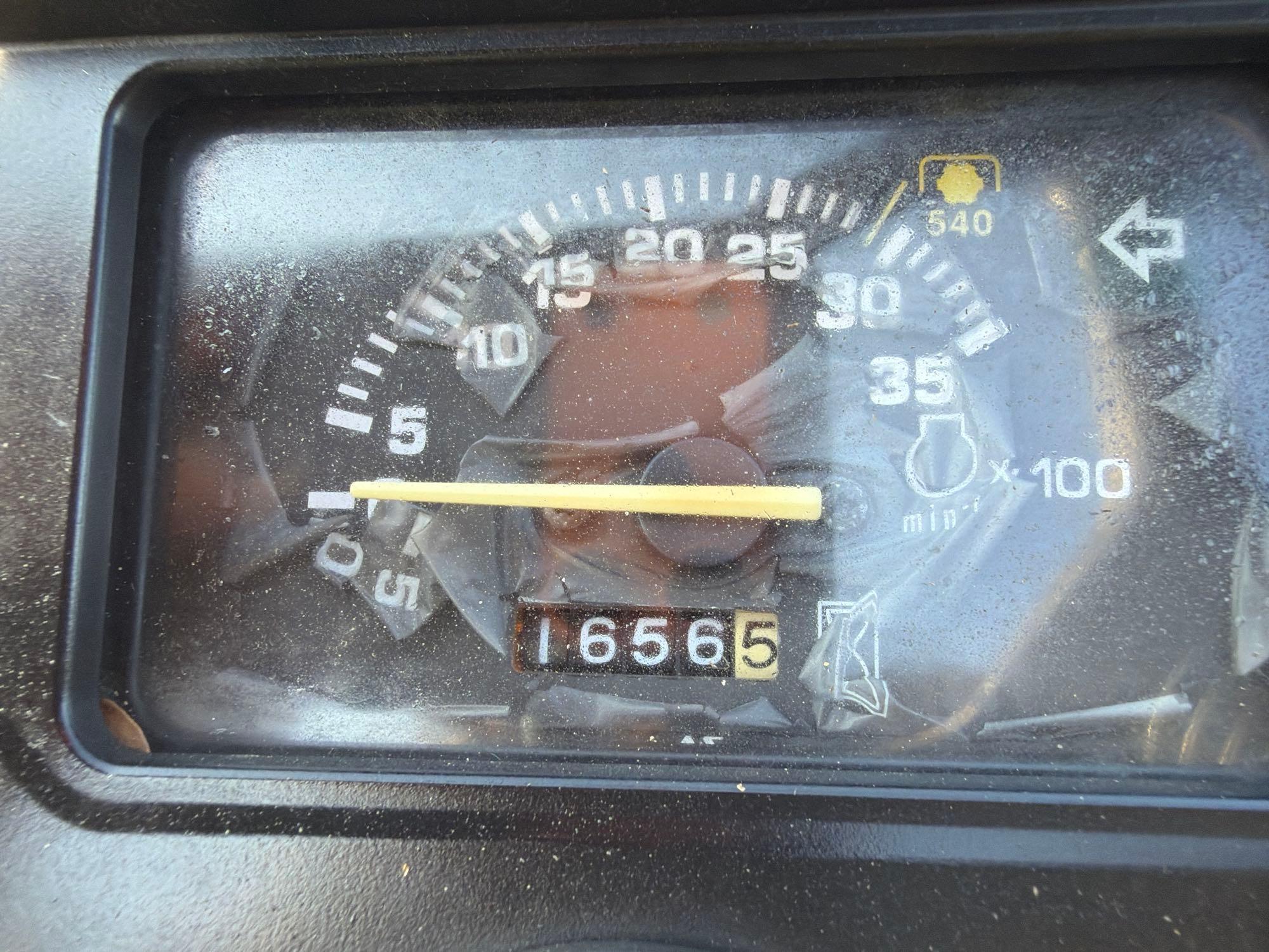 John Deere 2210