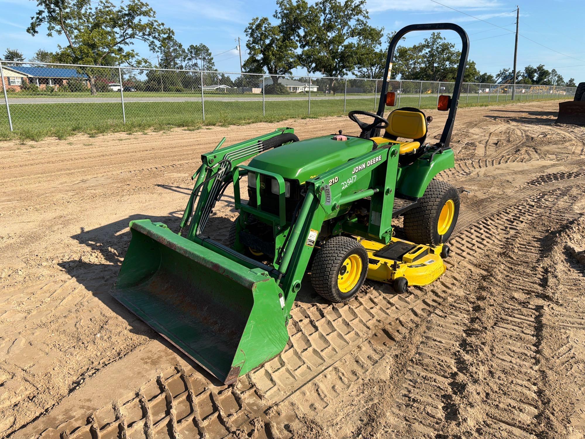 John Deere 2210