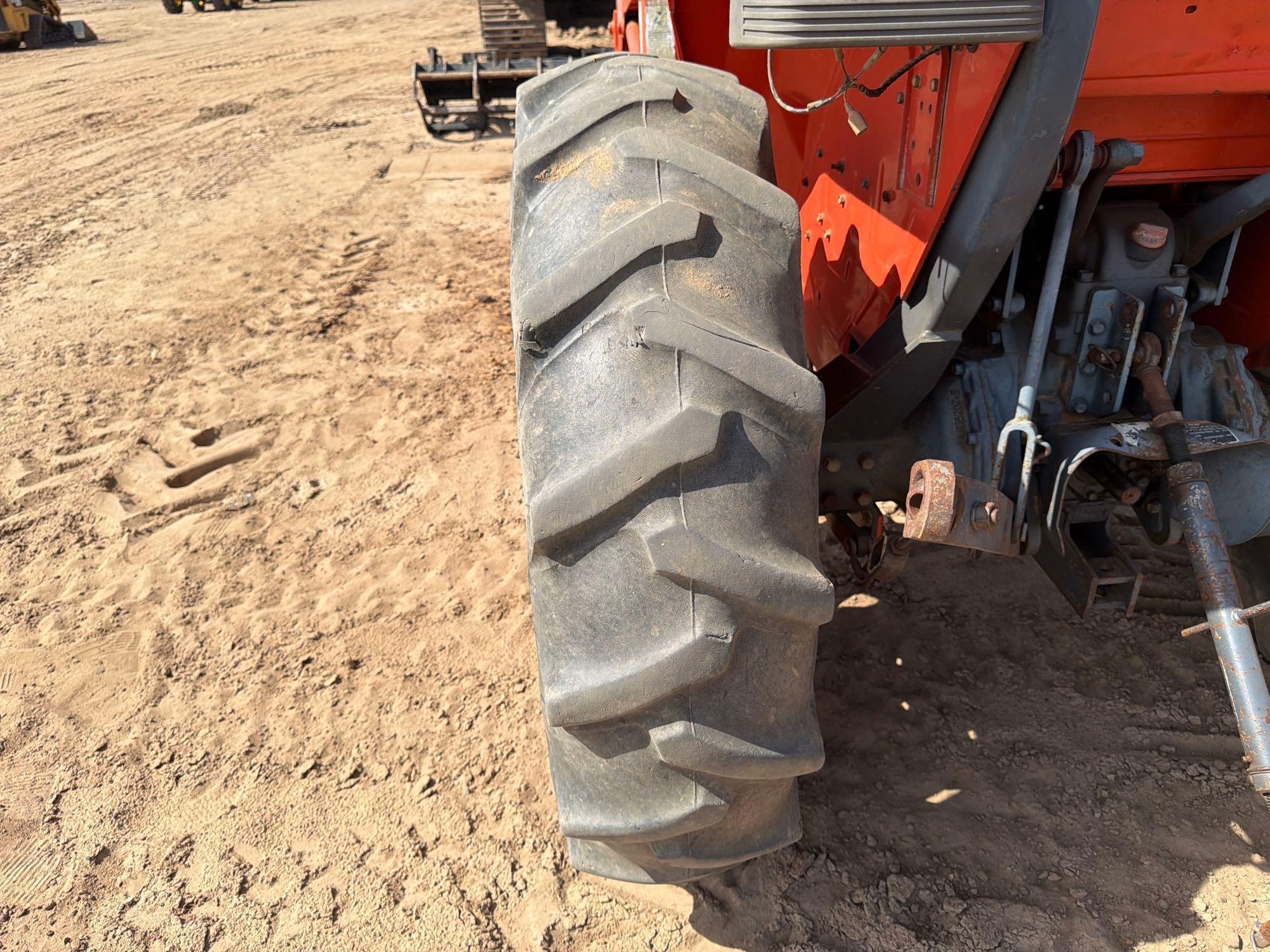 Kubota L3300