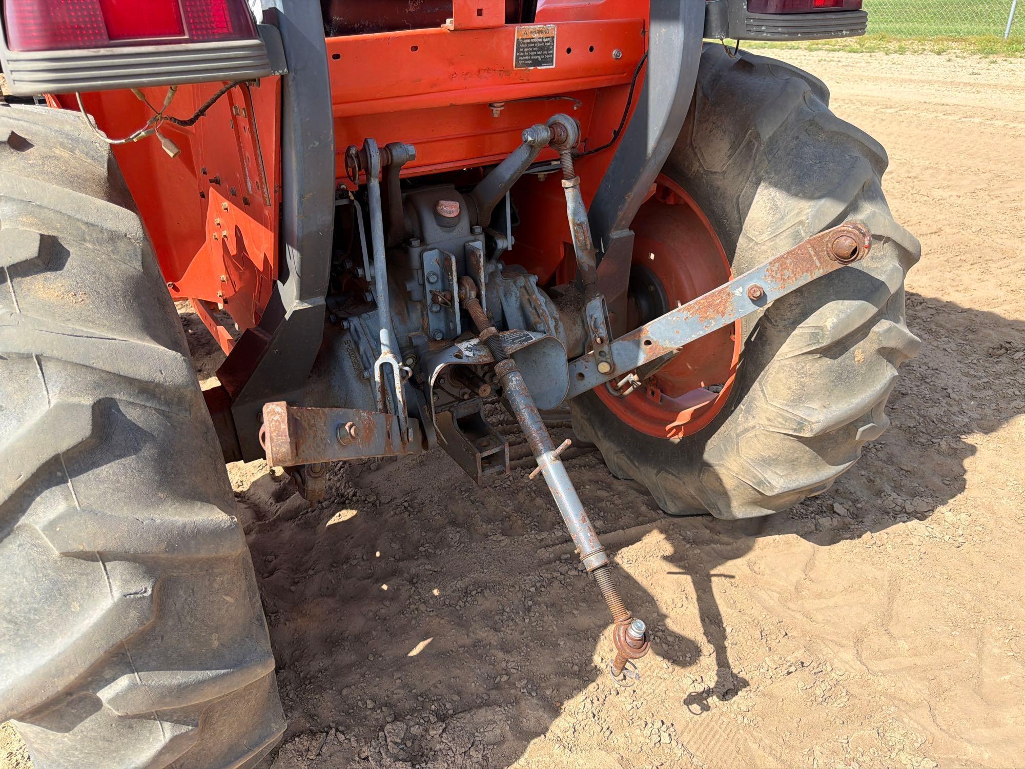 Kubota L3300