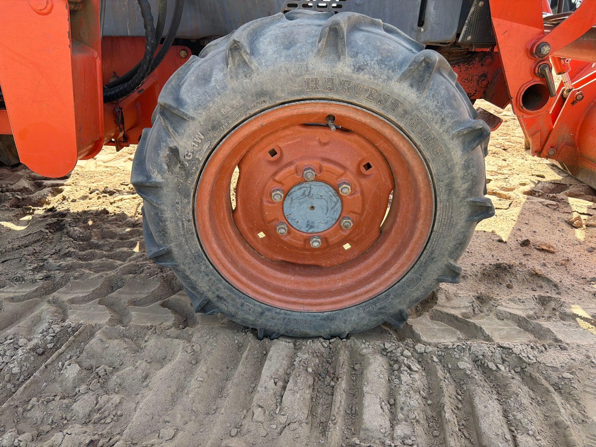 Kubota L3300