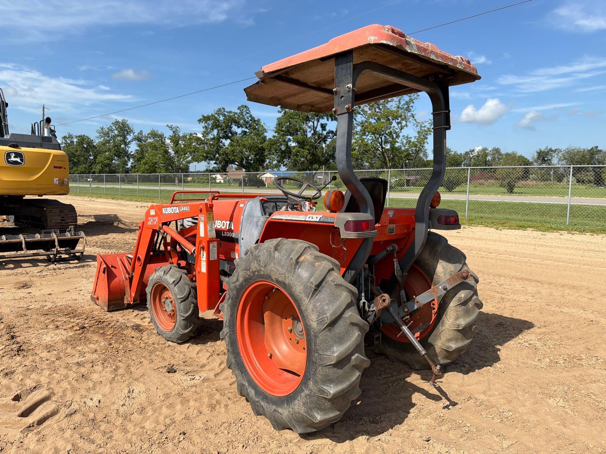 Kubota L3300