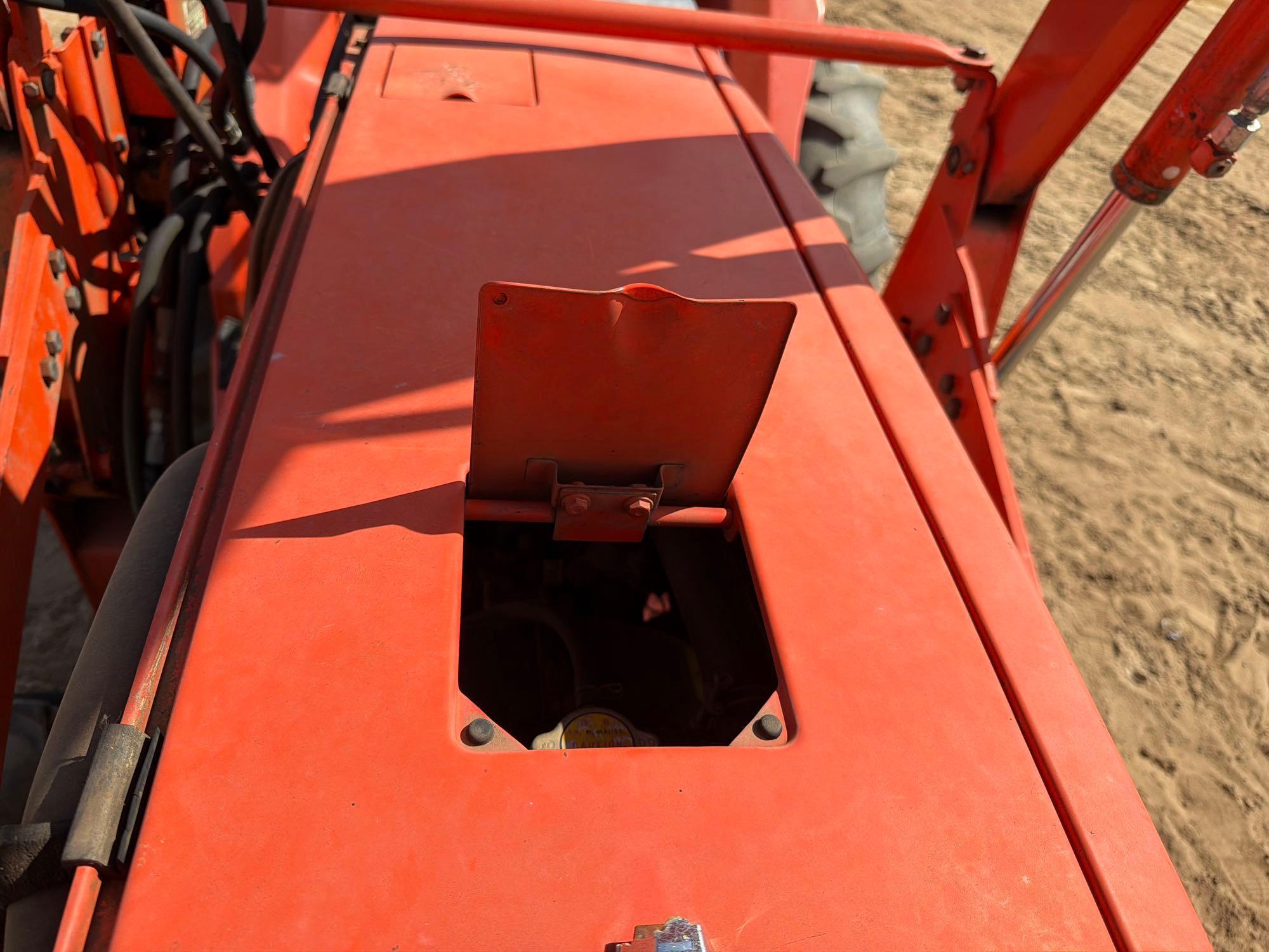 Kubota L3300