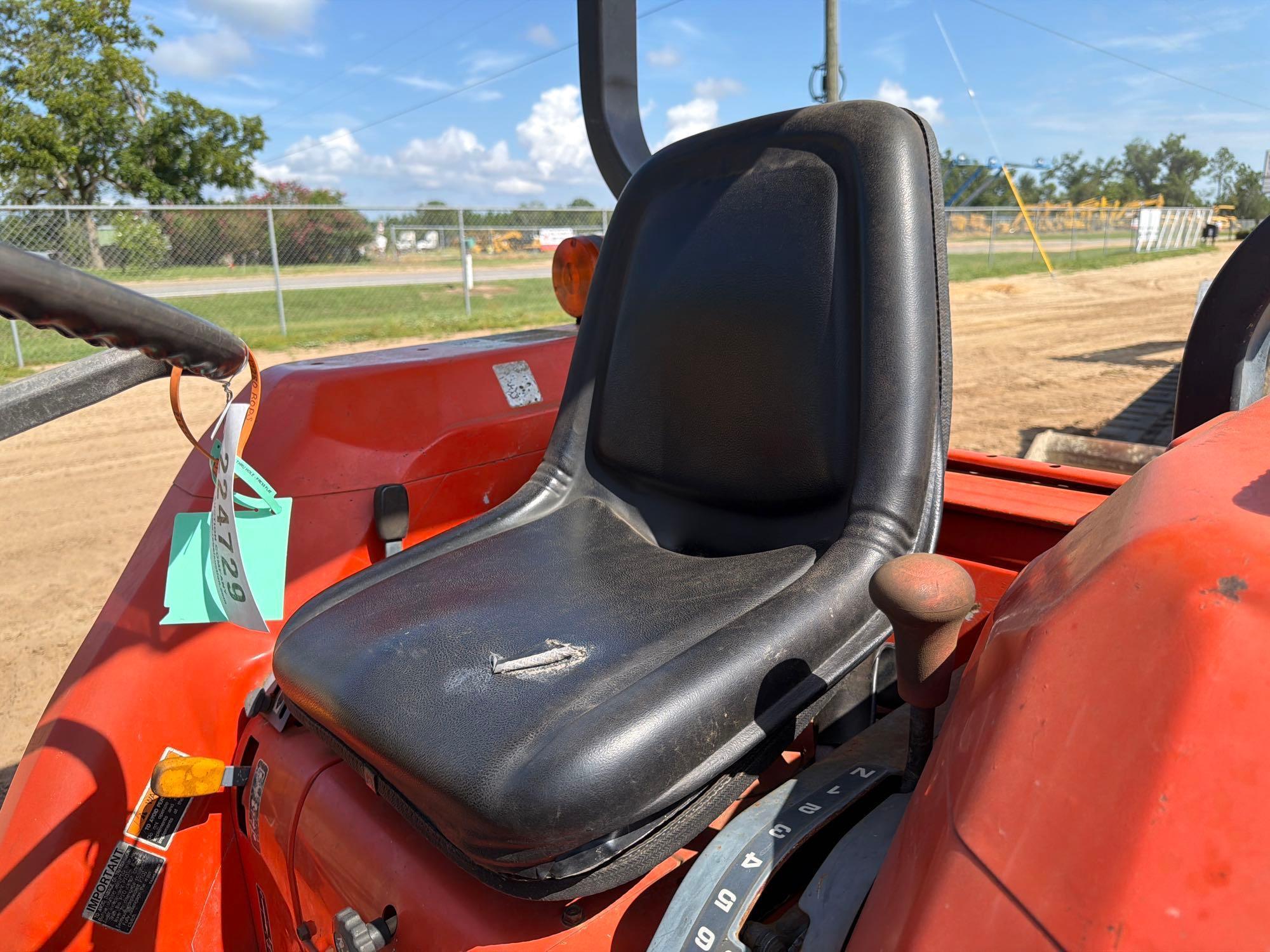 Kubota L3300