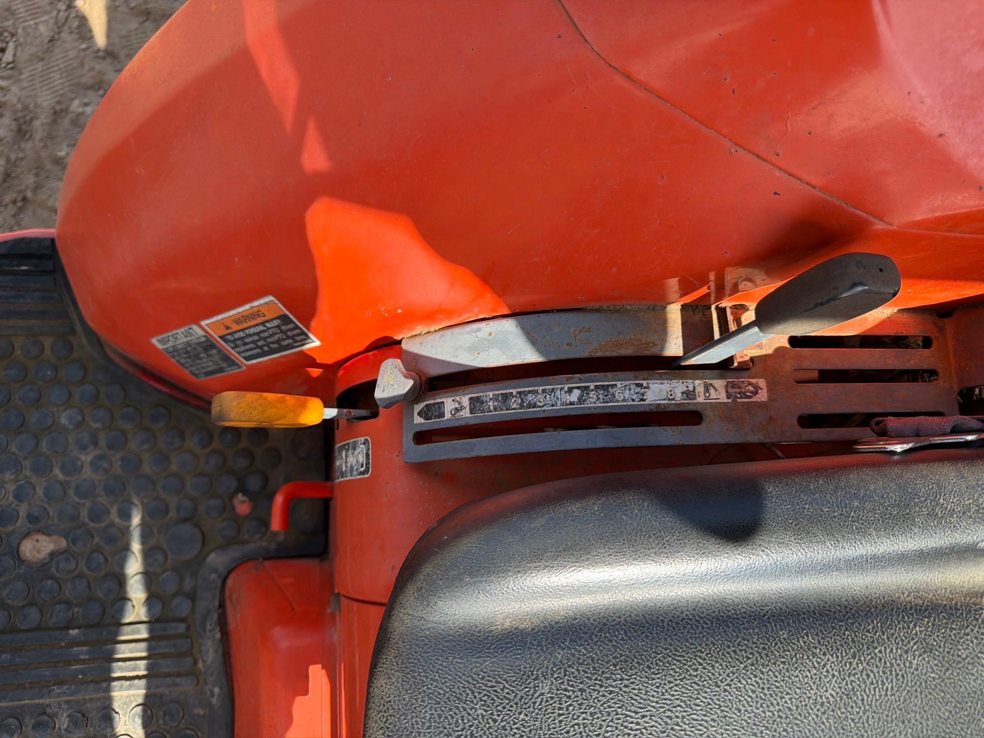 Kubota L3300