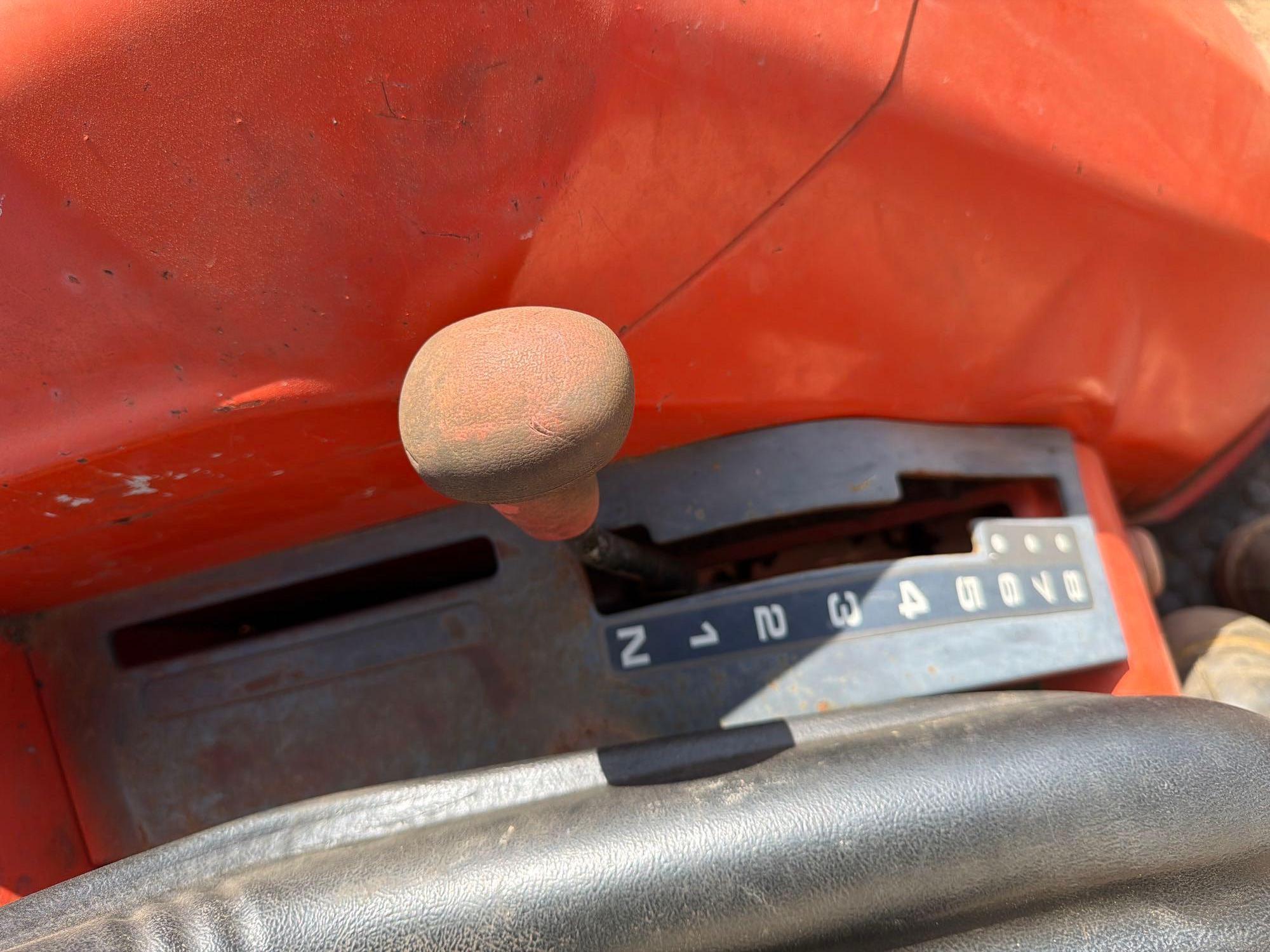 Kubota L3300
