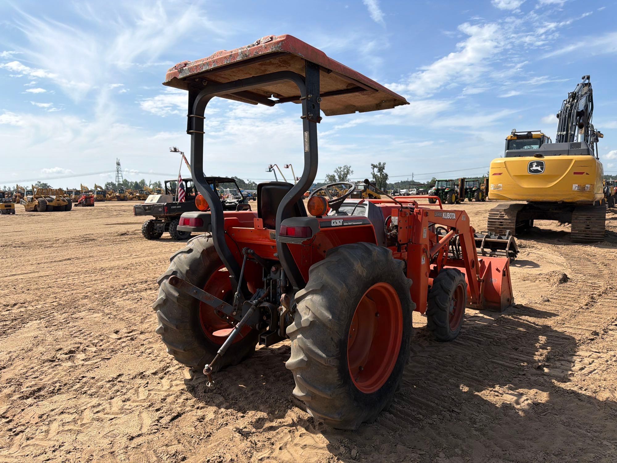 Kubota L3300
