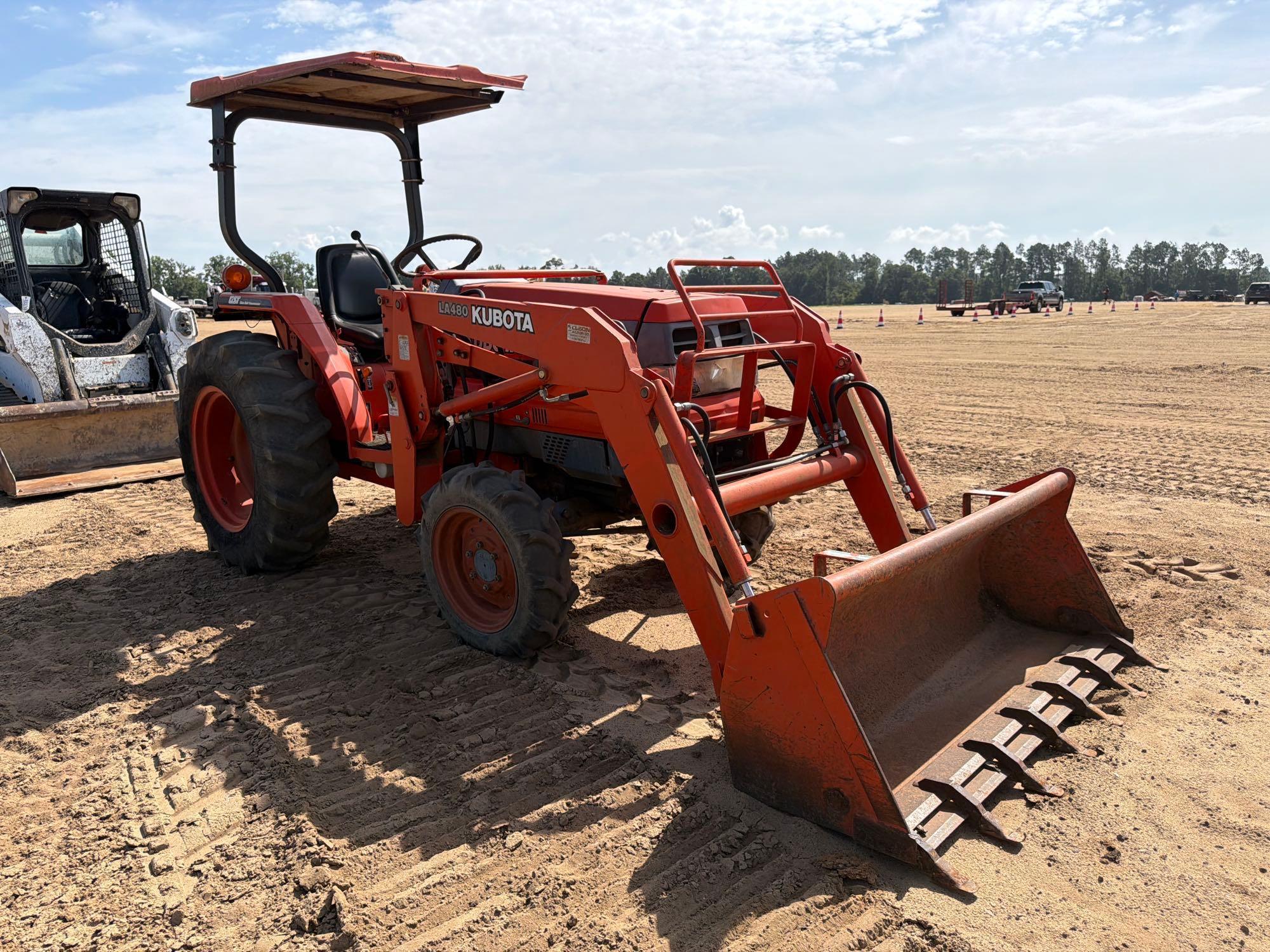 Kubota L3300
