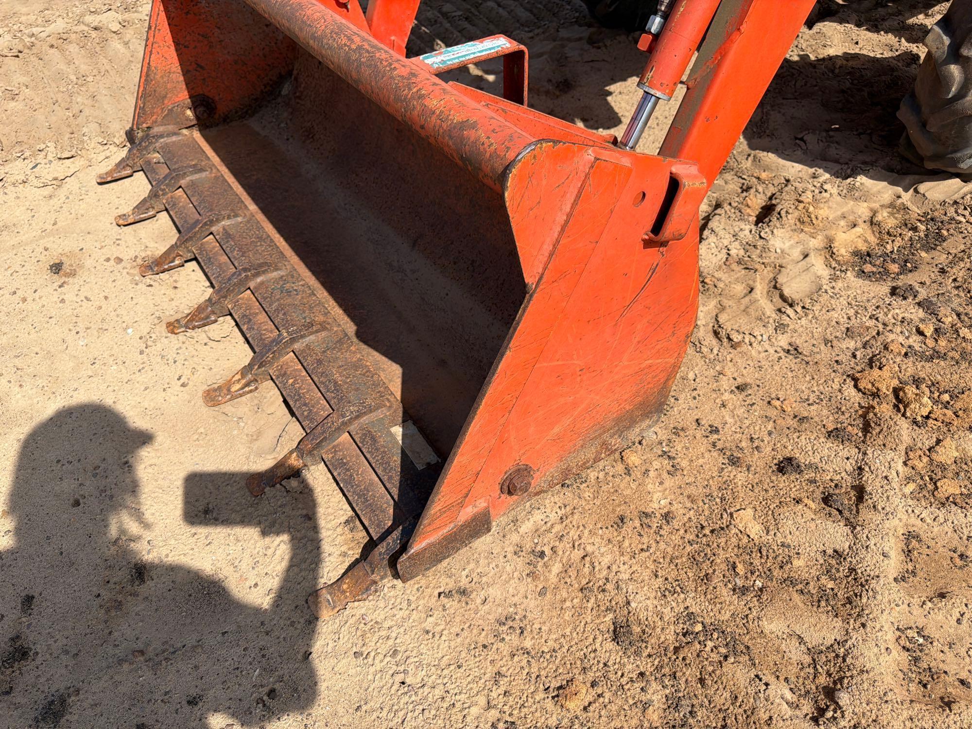 Kubota L3300