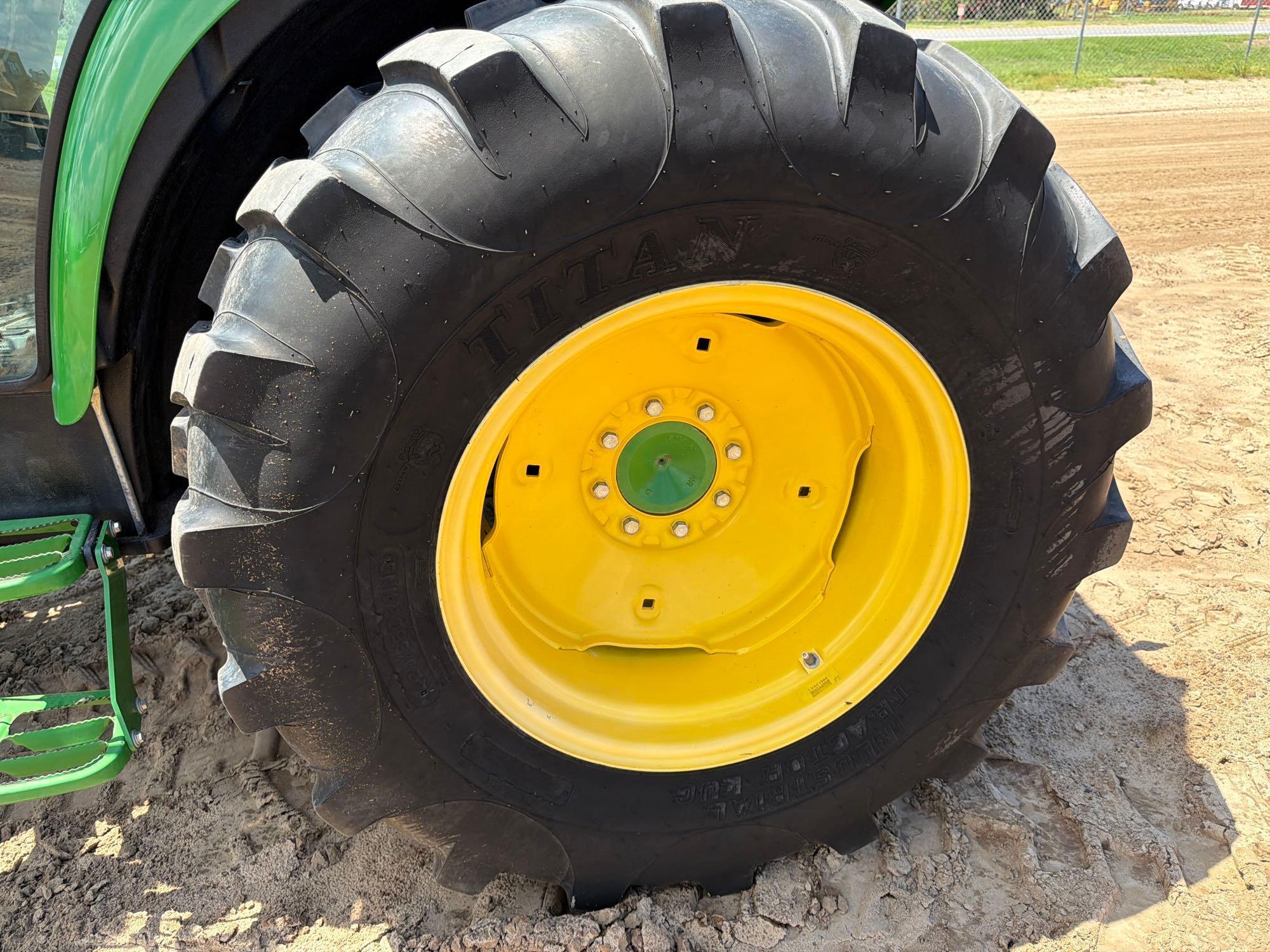 John Deere 4066R