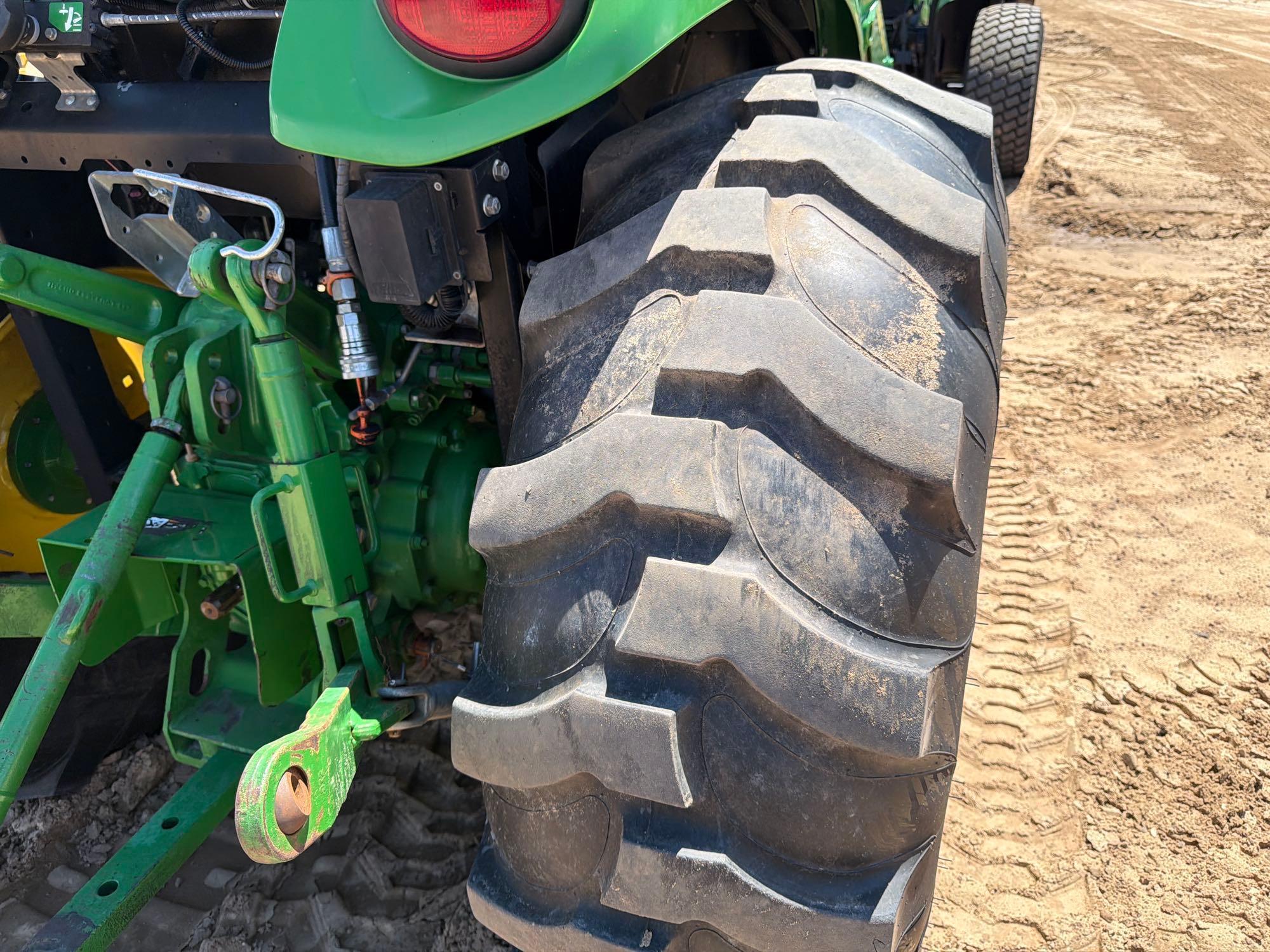 John Deere 4066R