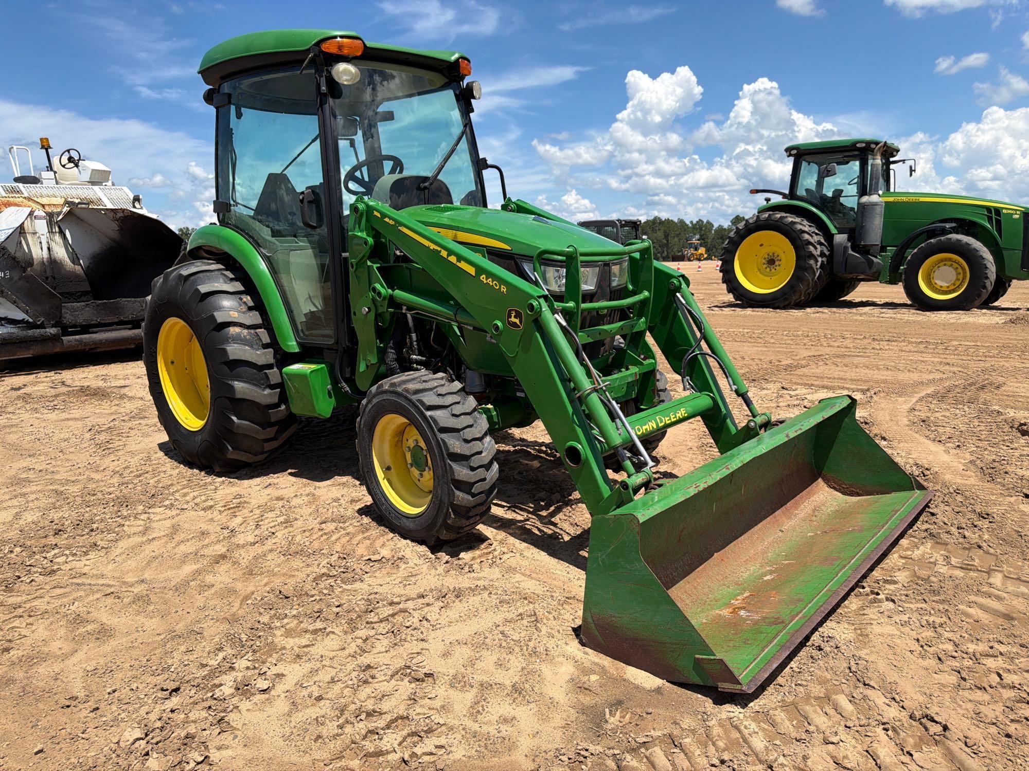 John Deere 4066R