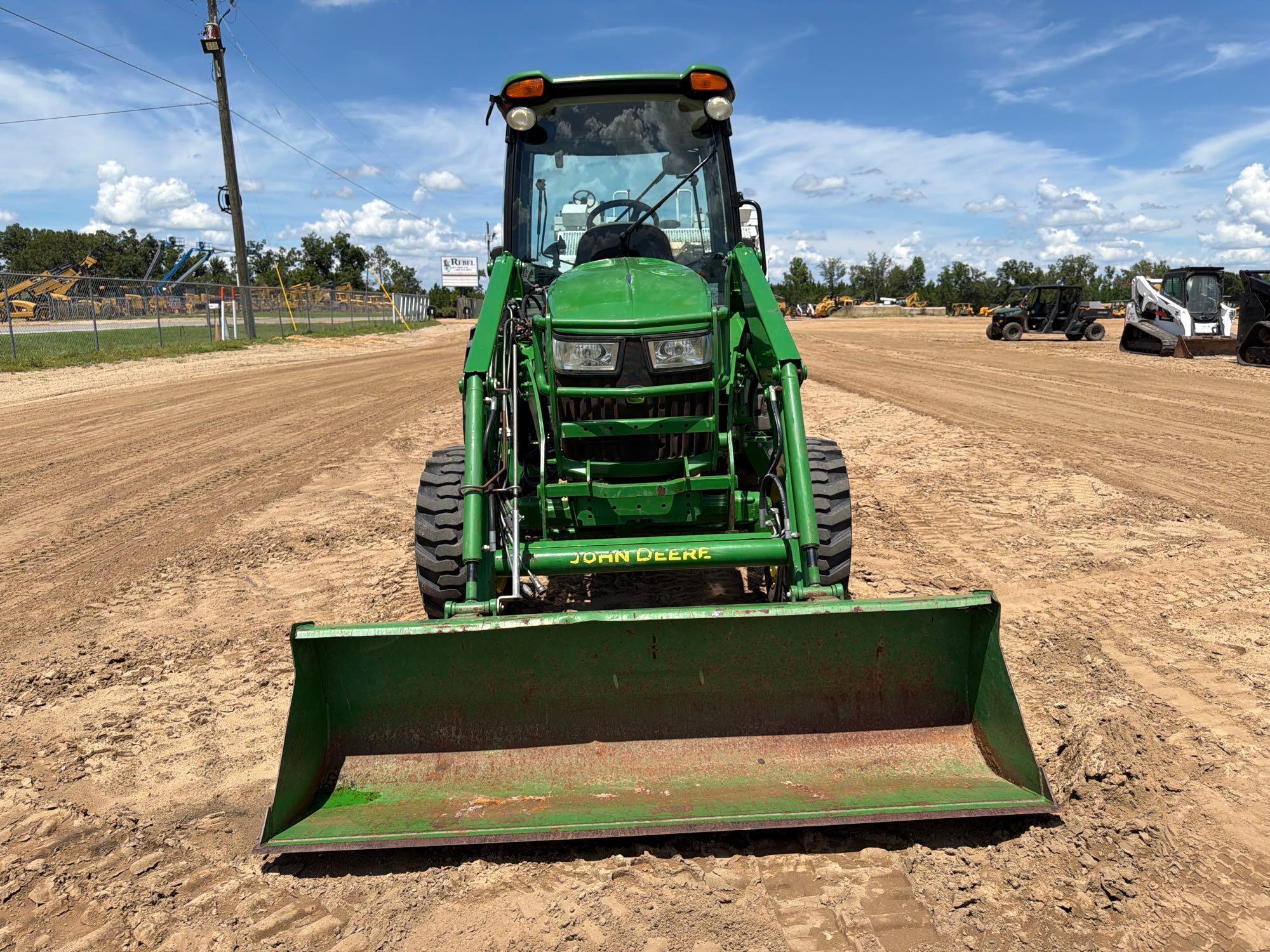 John Deere 4066R