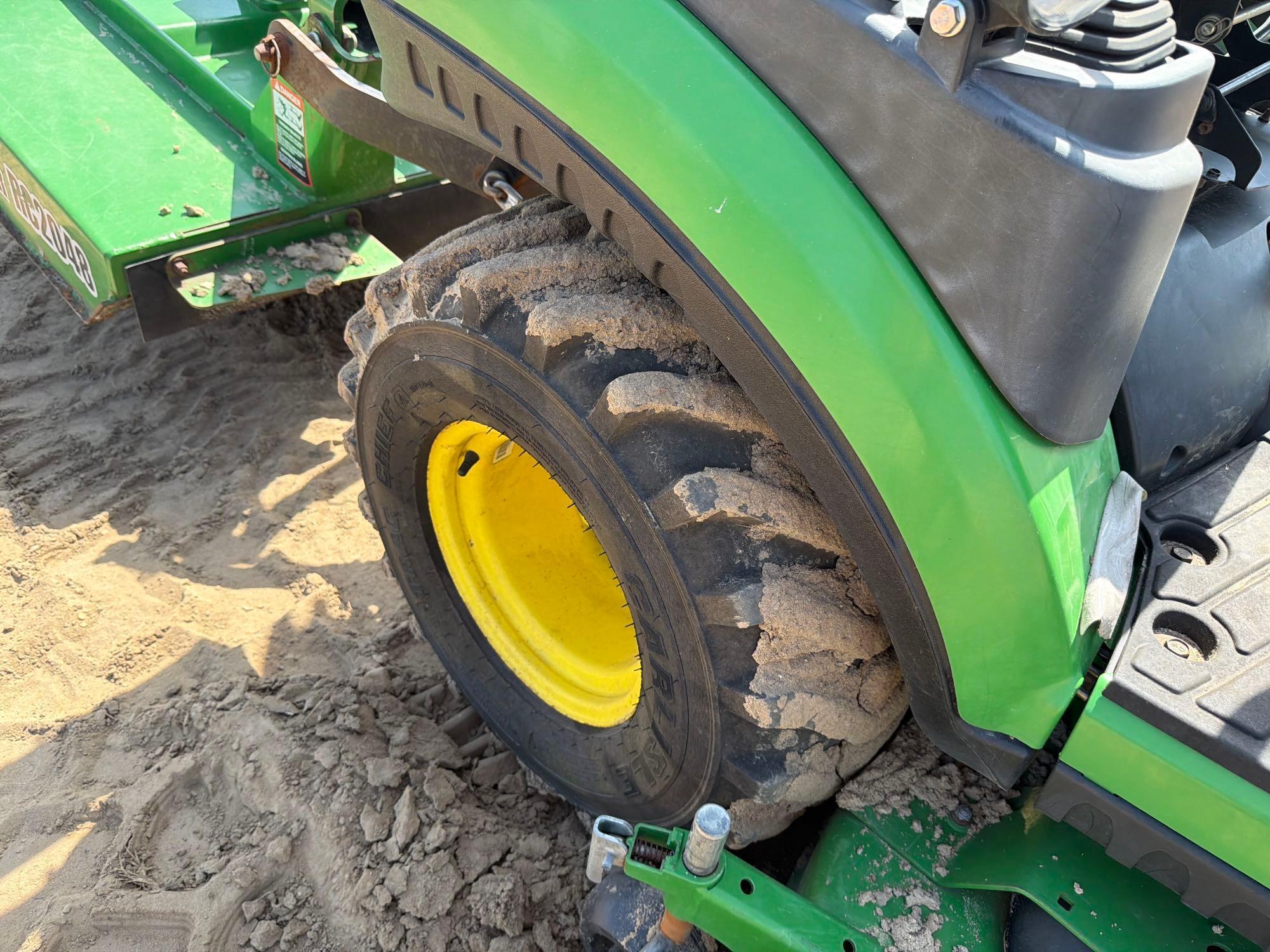 John Deere 1025R