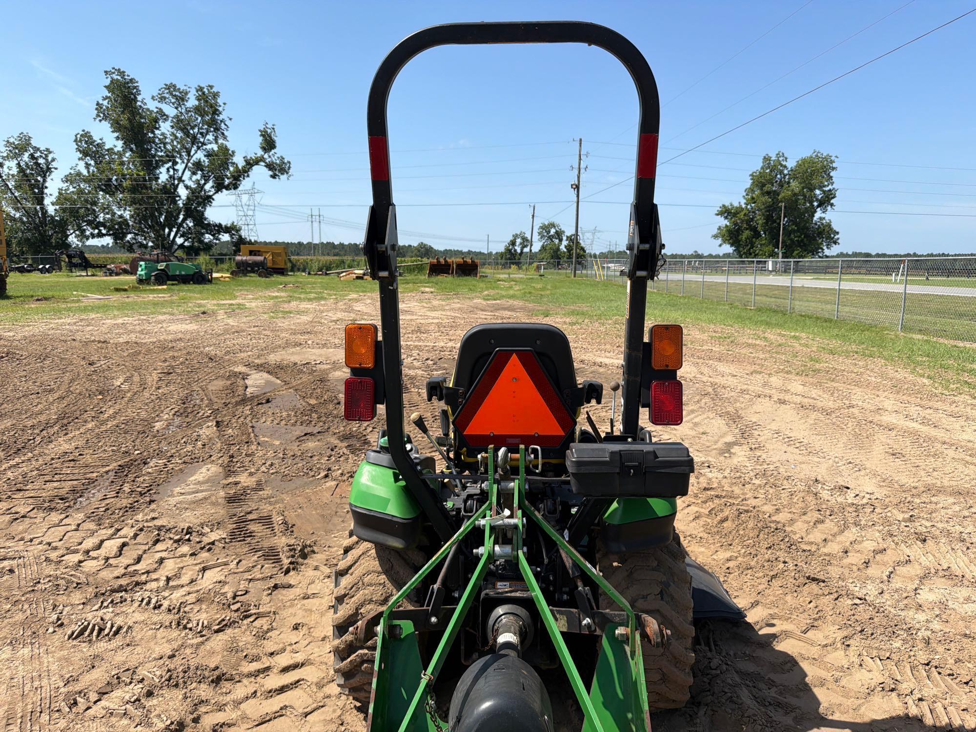 John Deere 1025R