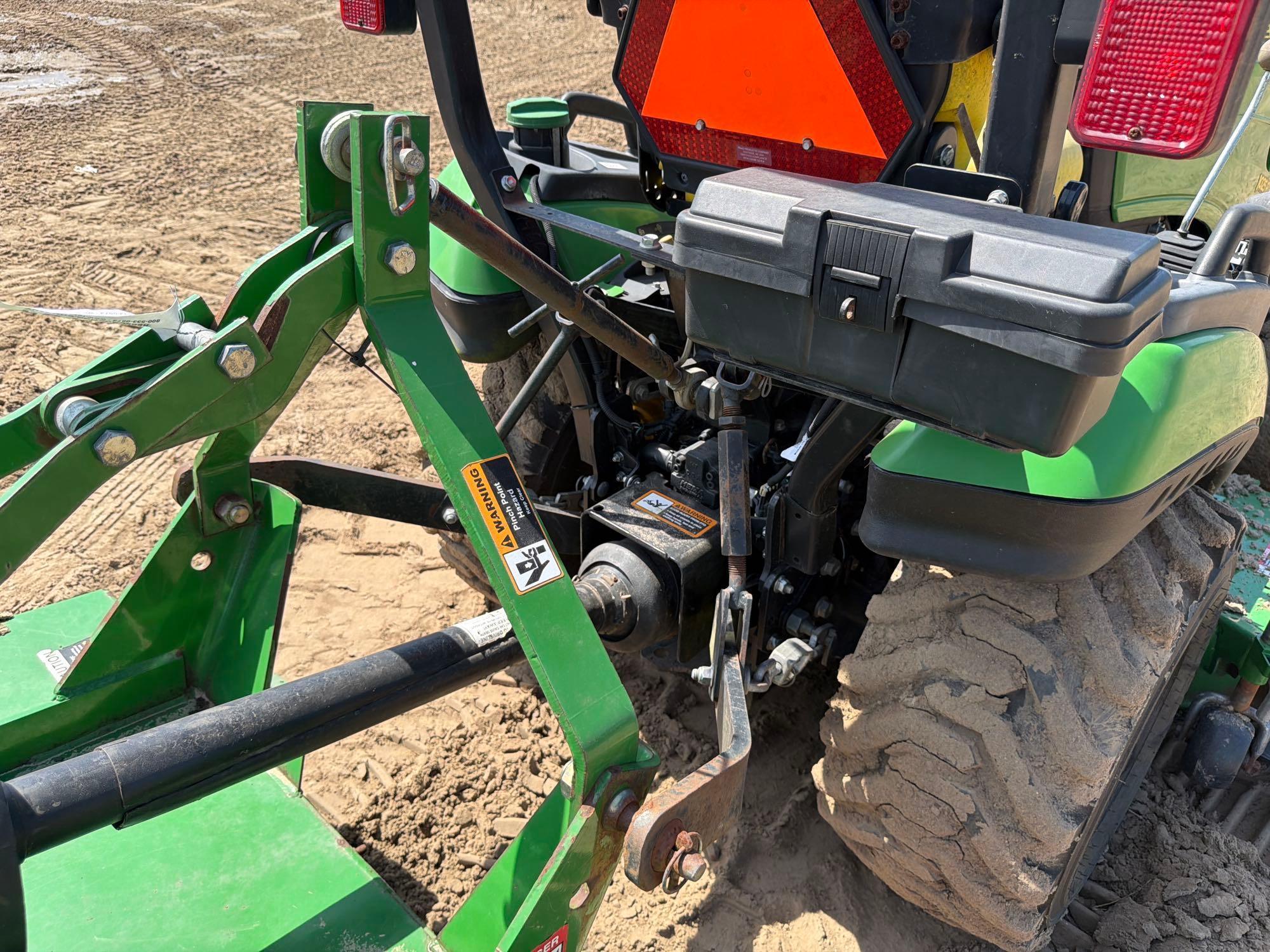 John Deere 1025R