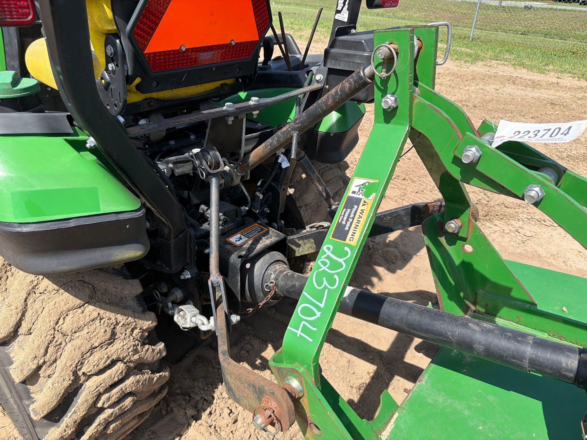 John Deere 1025R
