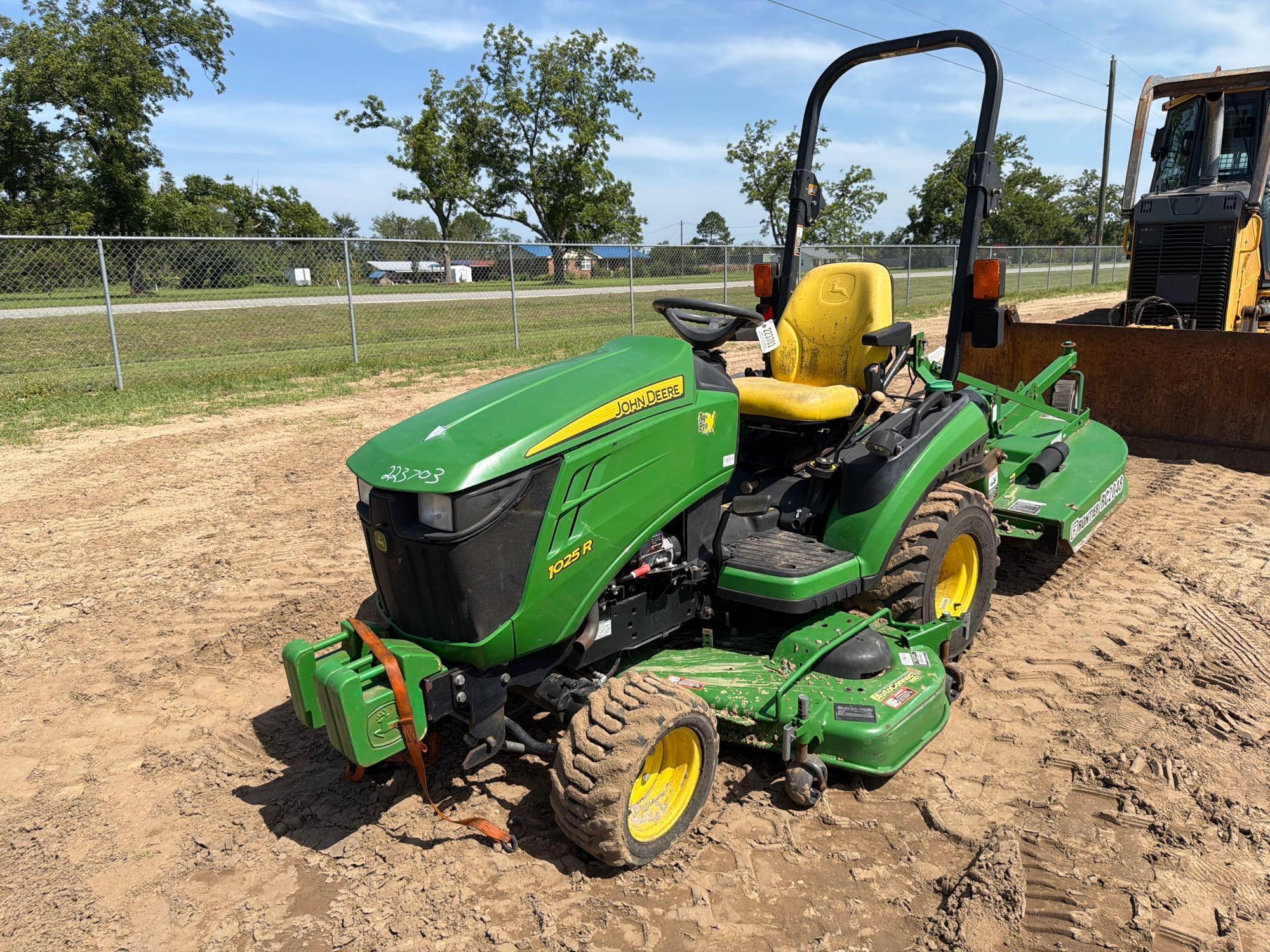 John Deere 1025R