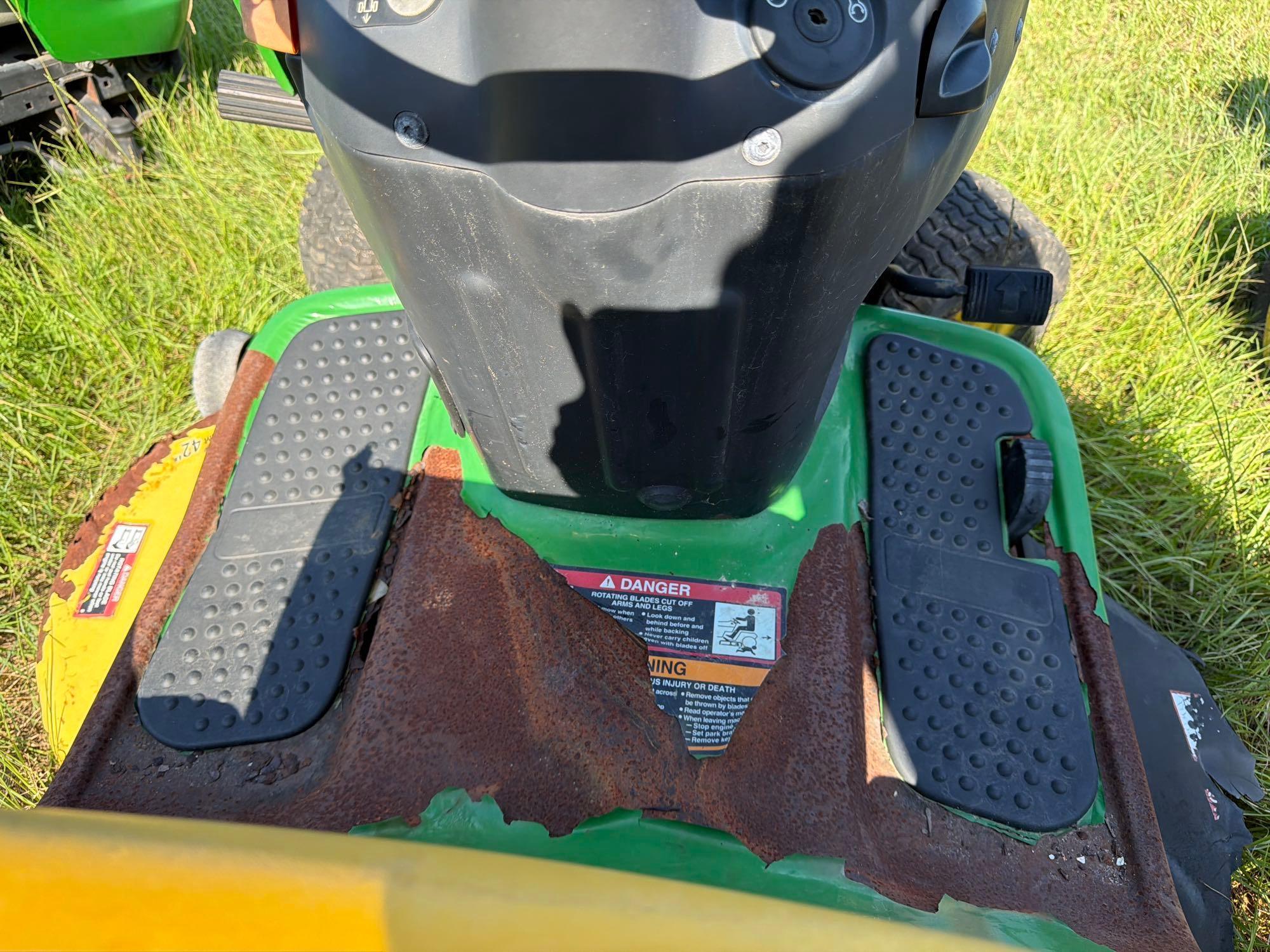 John Deere L118
