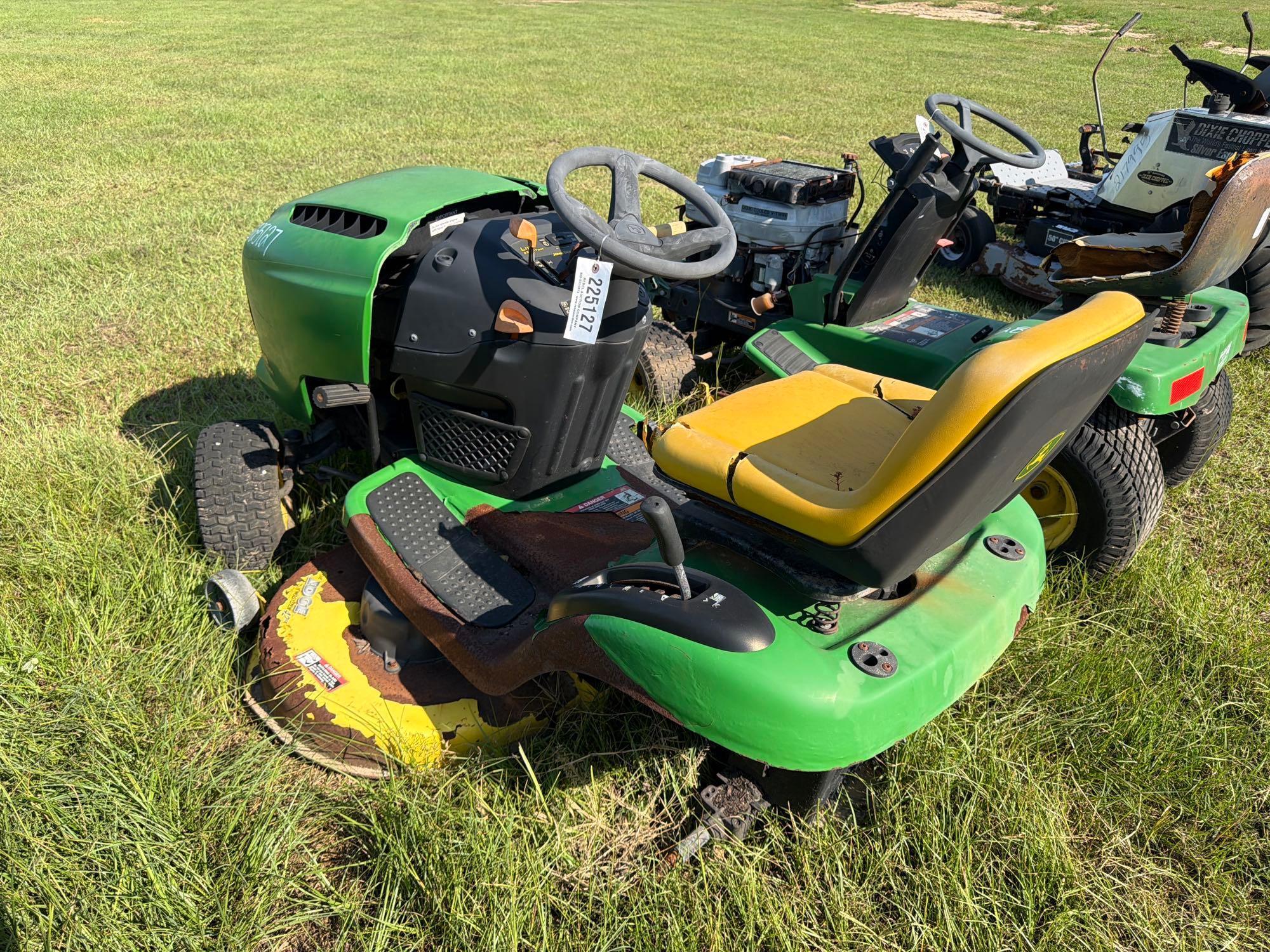 John Deere L118