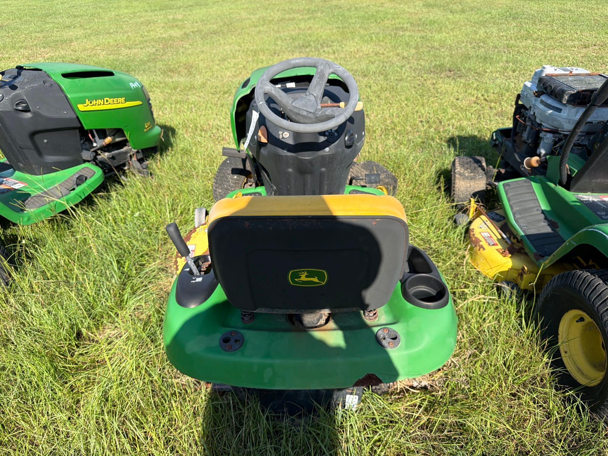 John Deere L118