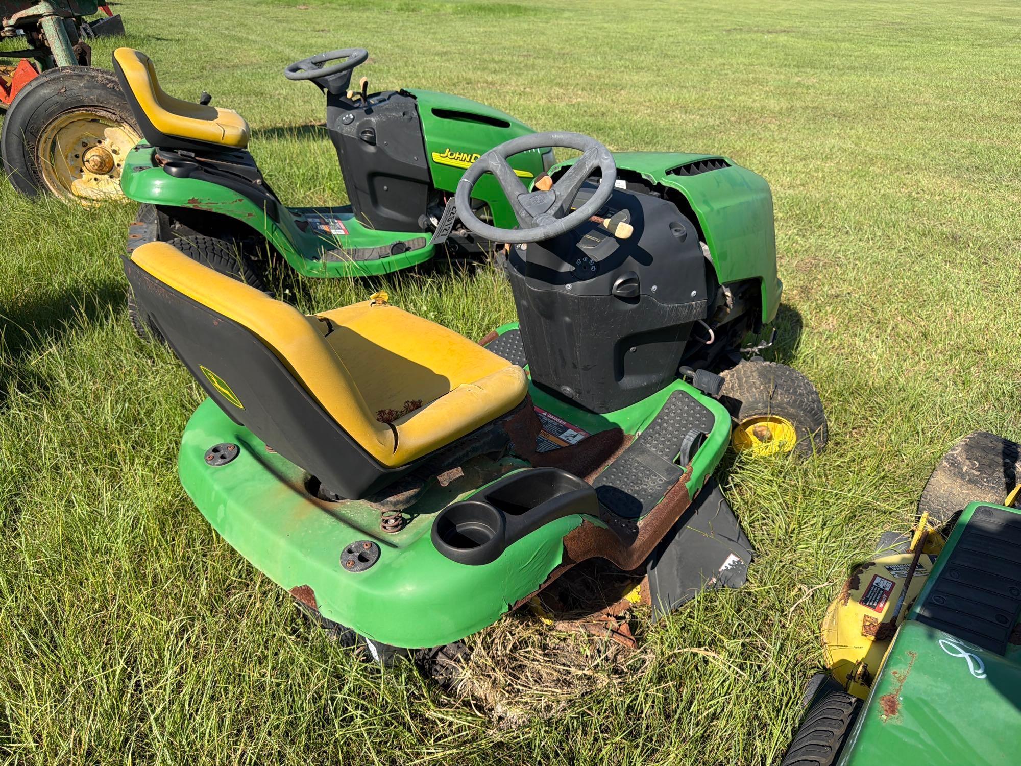 John Deere L118