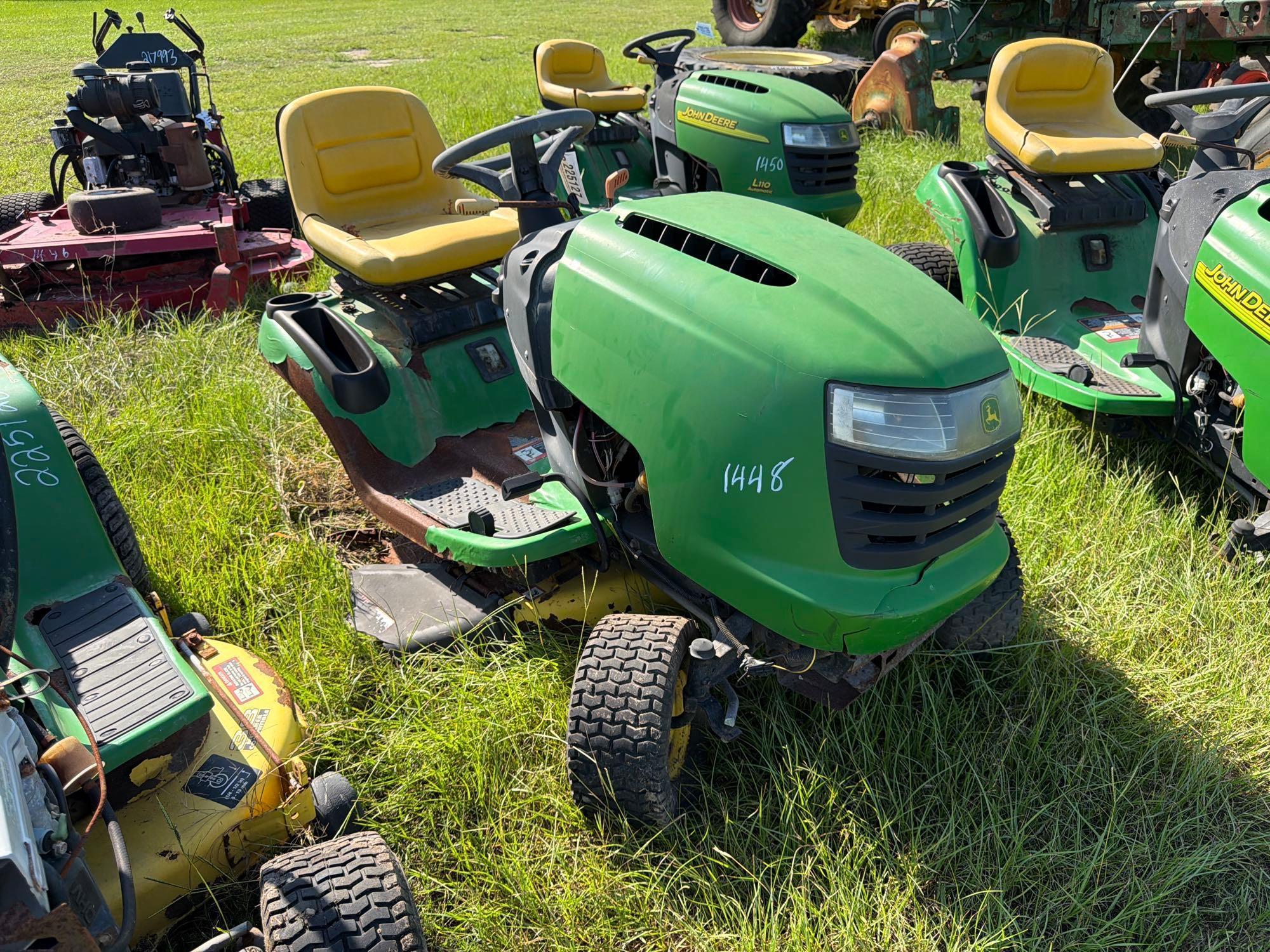 John Deere L118