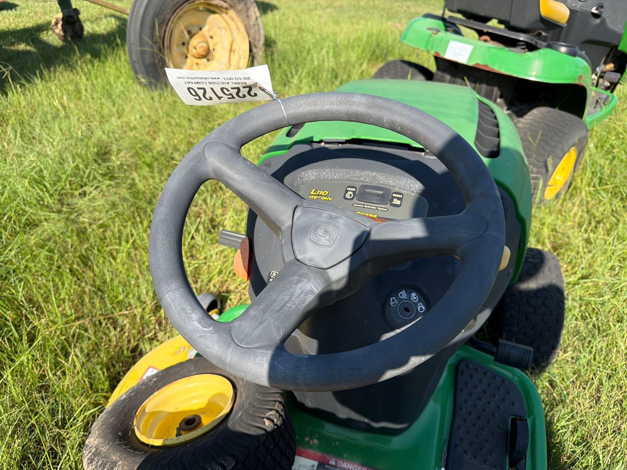 John Deere L110