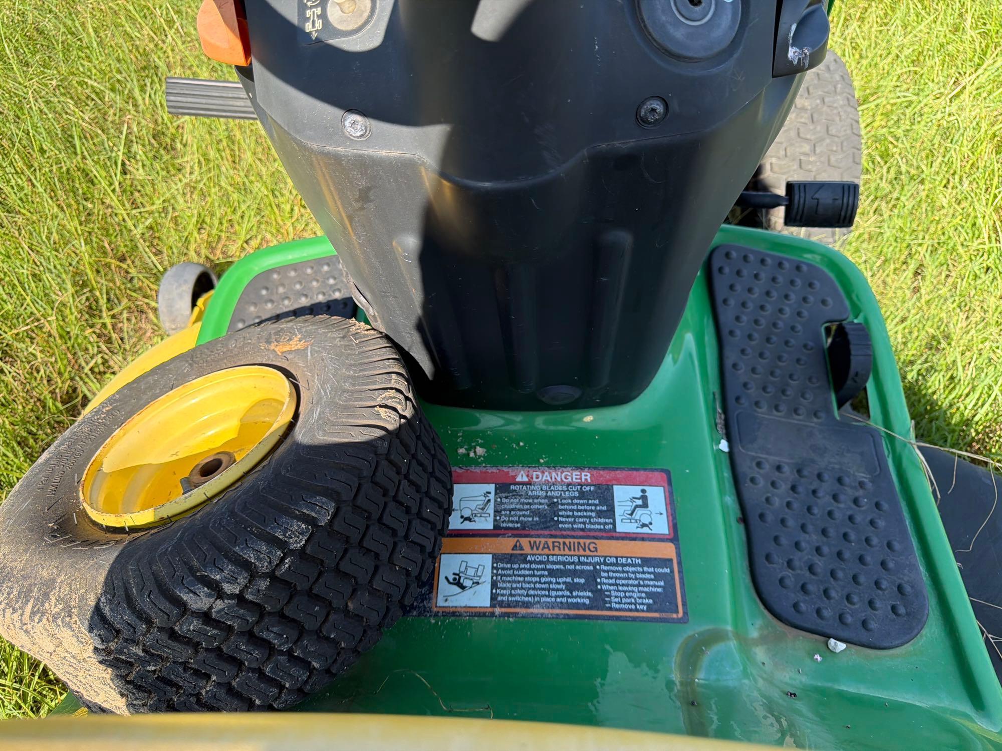 John Deere L110