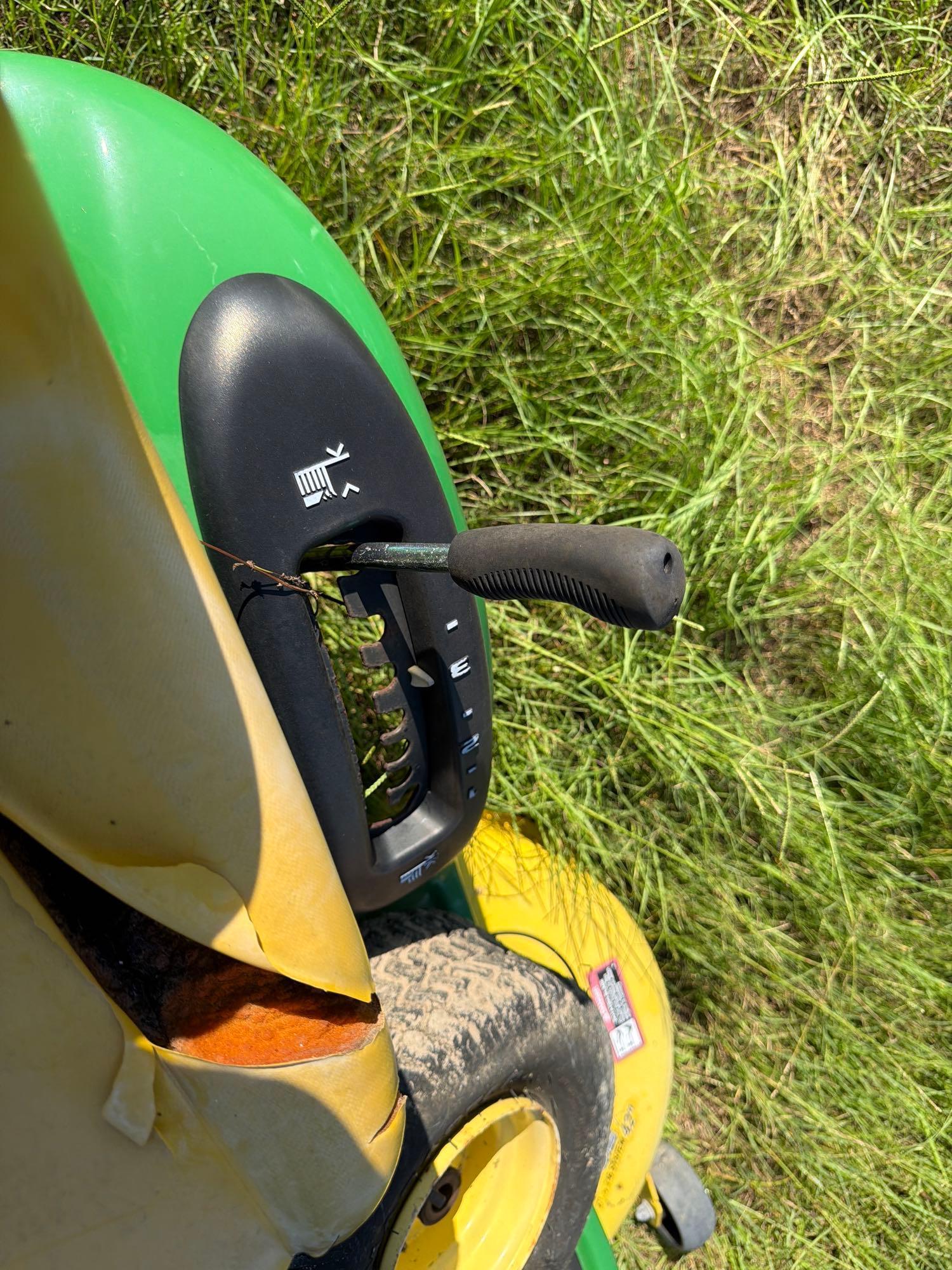 John Deere L110