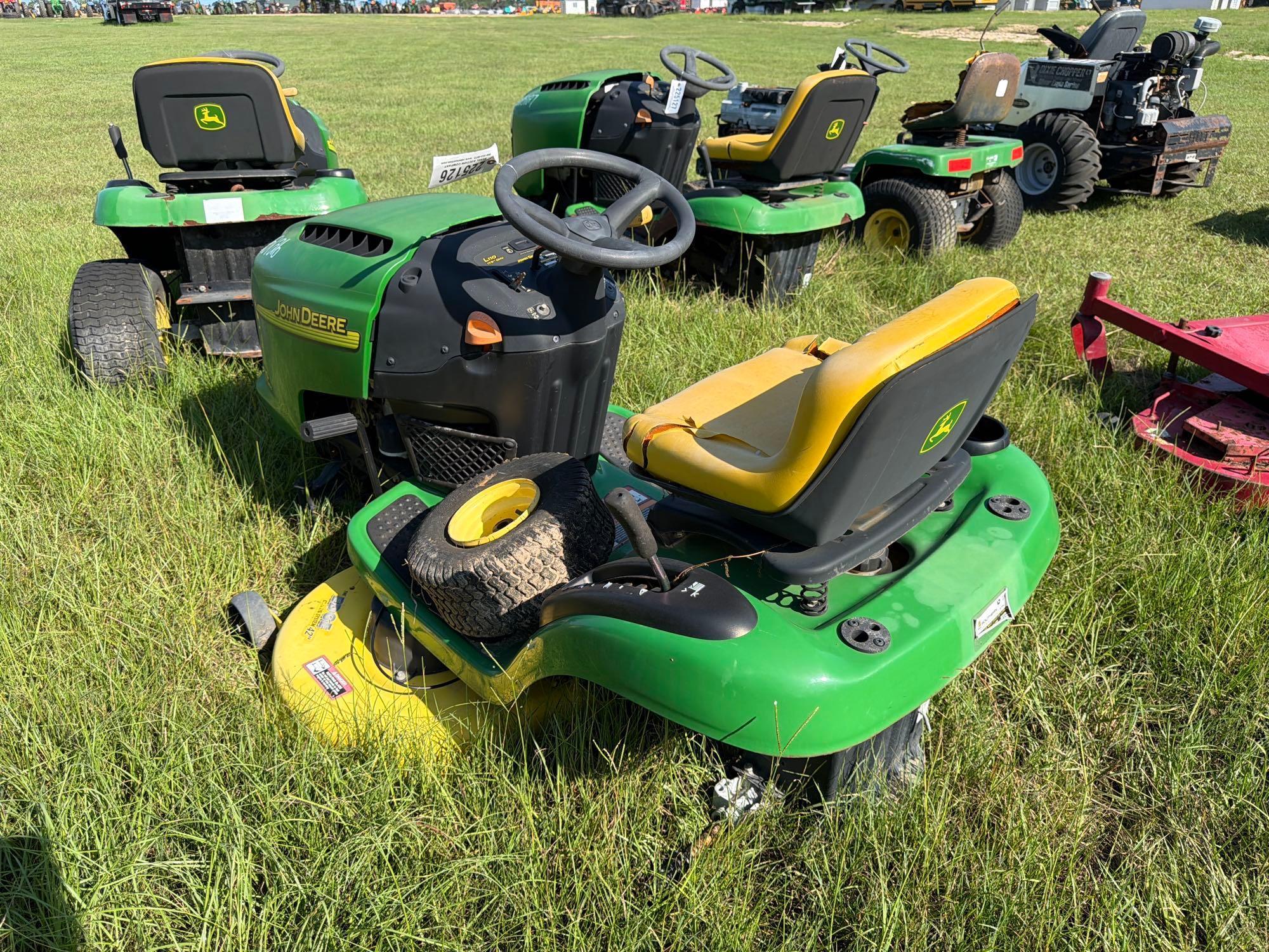 John Deere L110