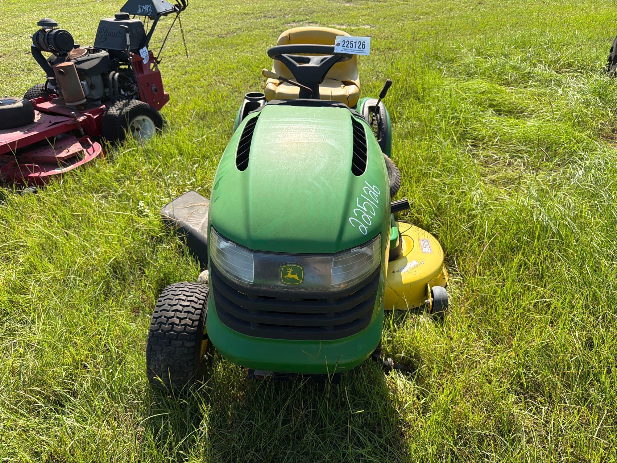 John Deere L110