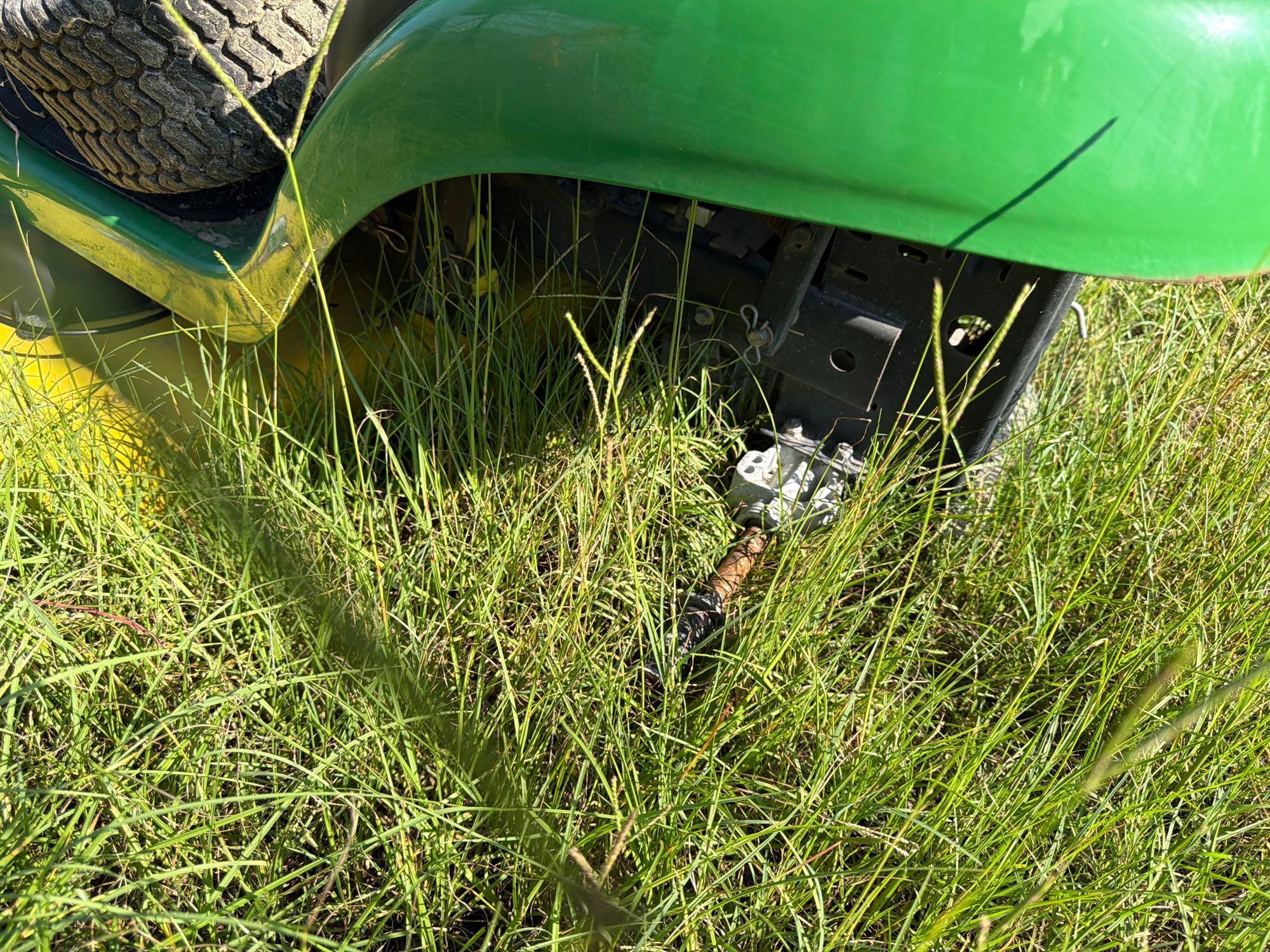 John Deere L110