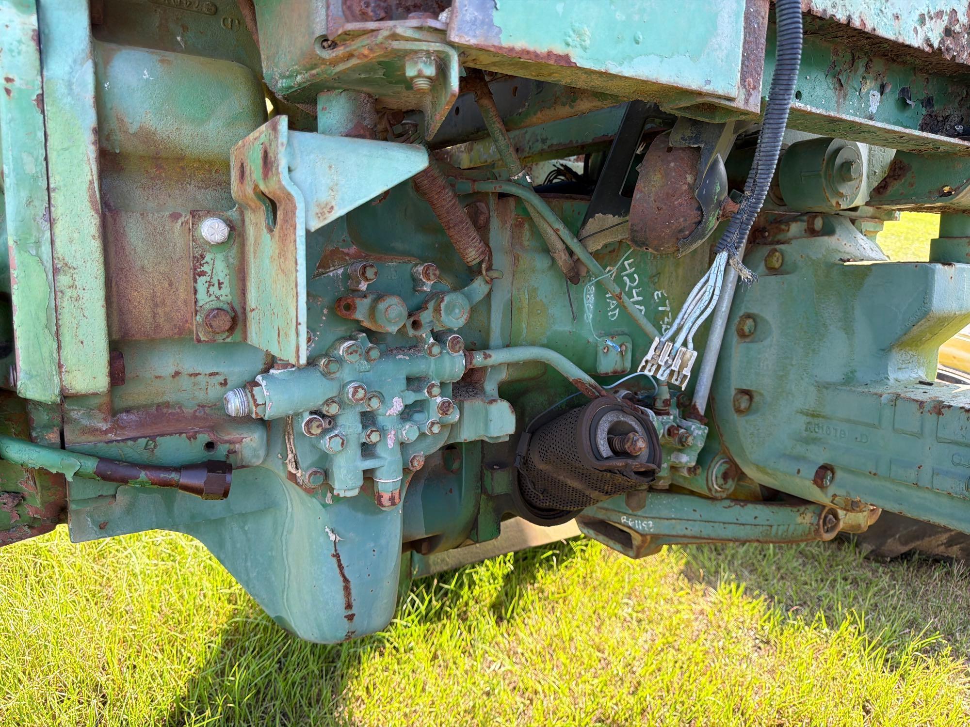 John Deere 4240