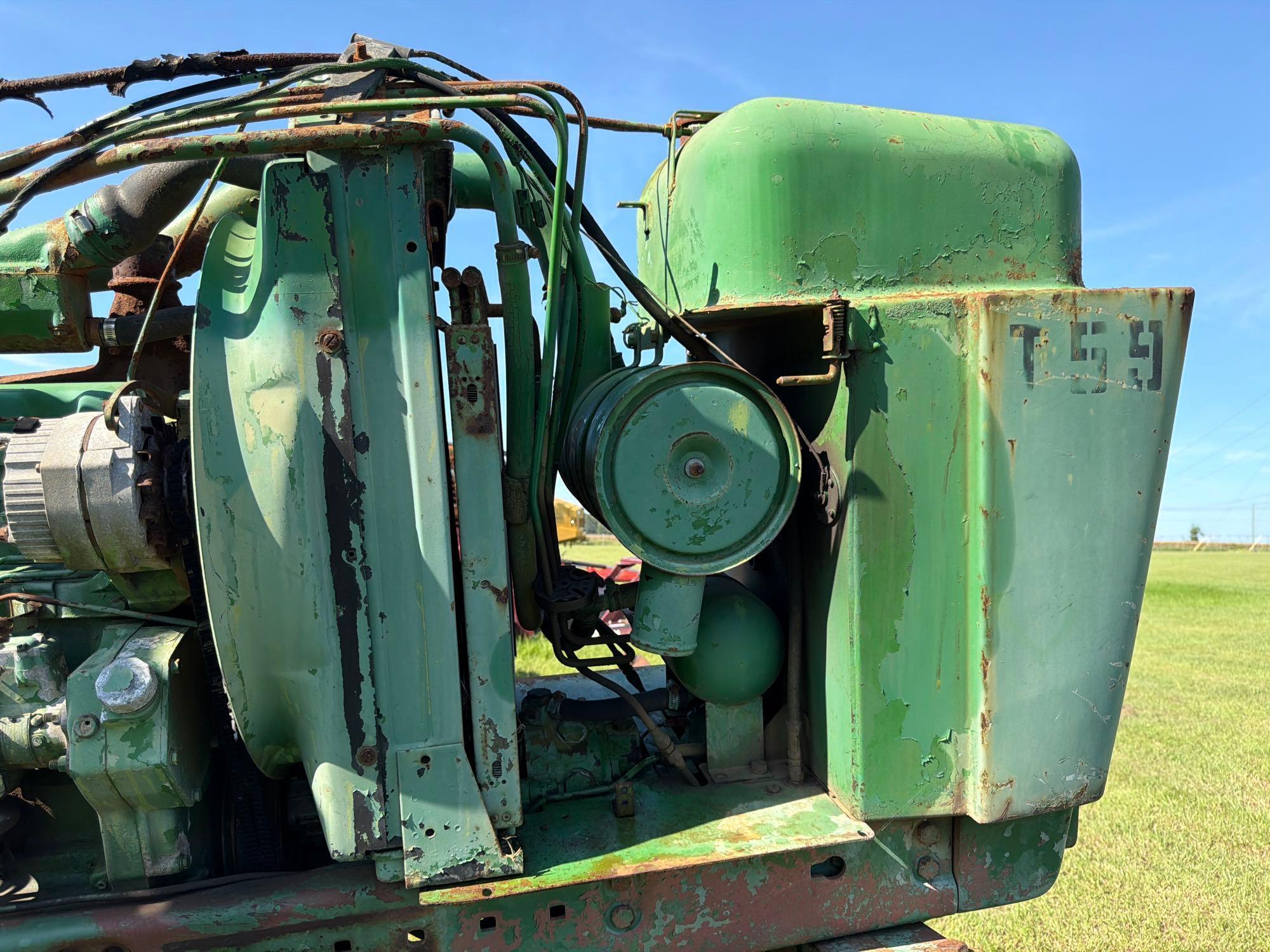John Deere 4240