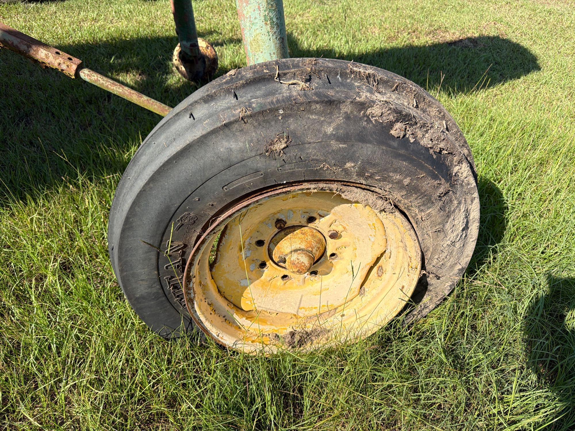 John Deere 4240