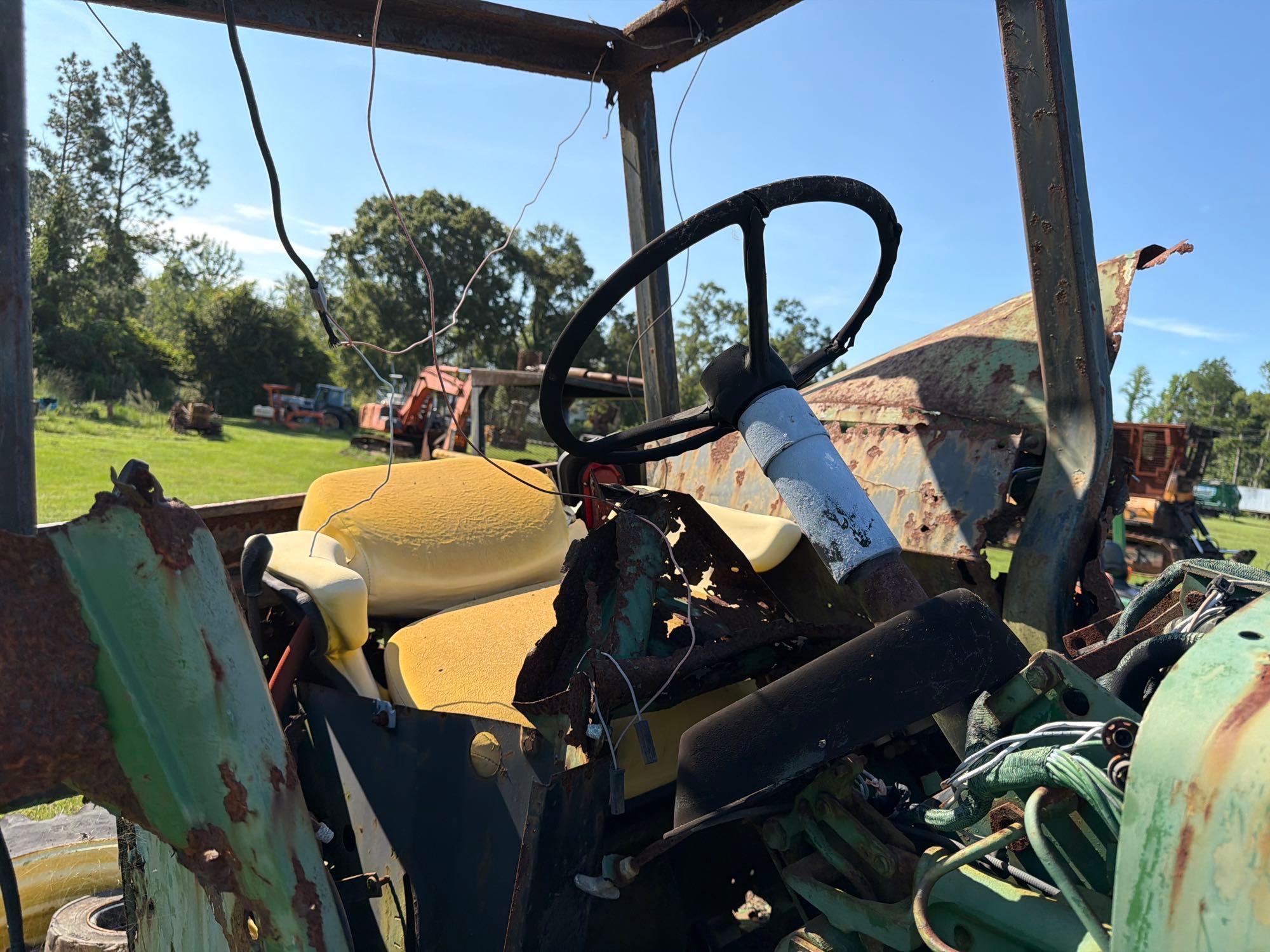 John Deere 4240
