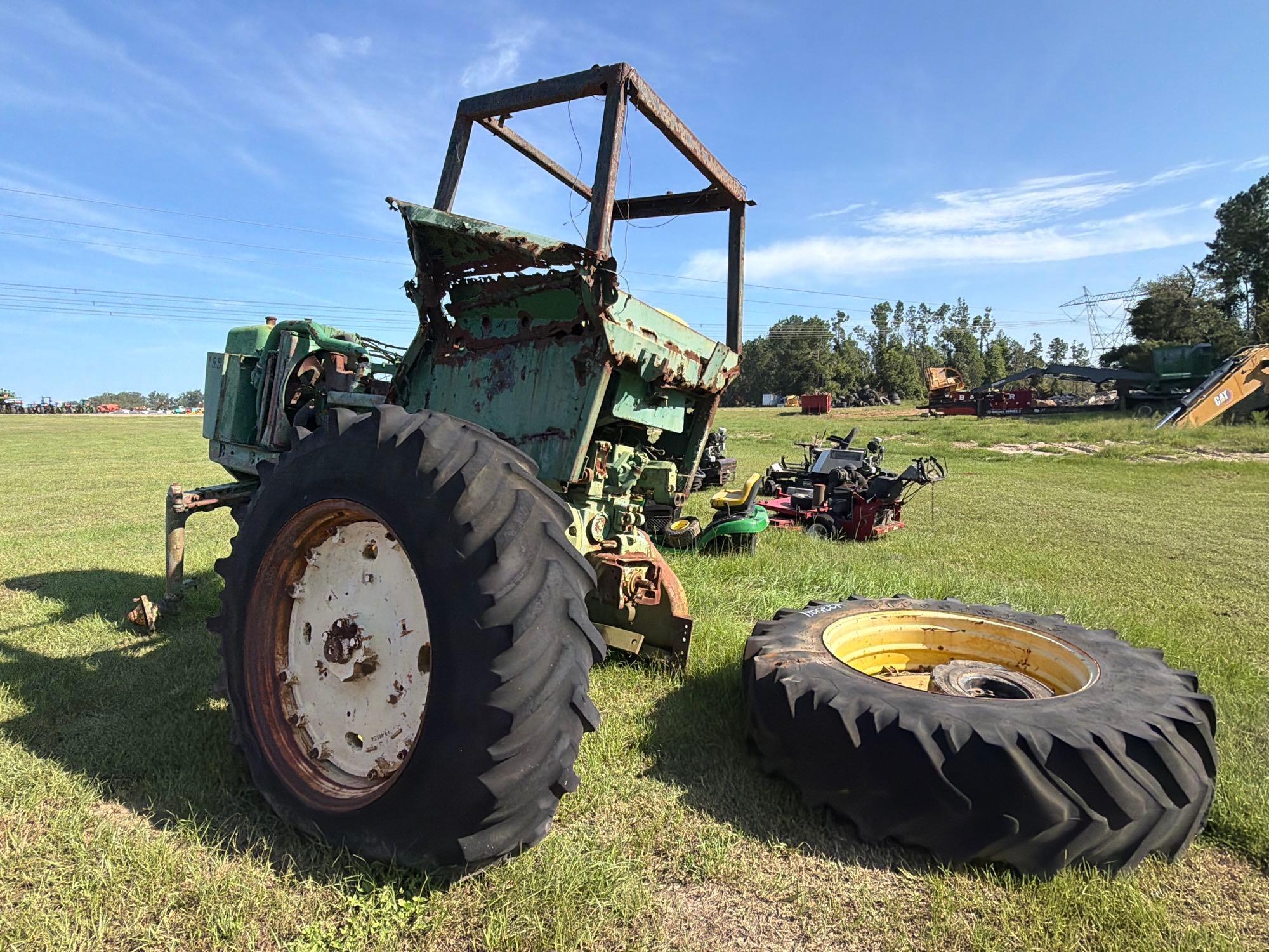 John Deere 4240