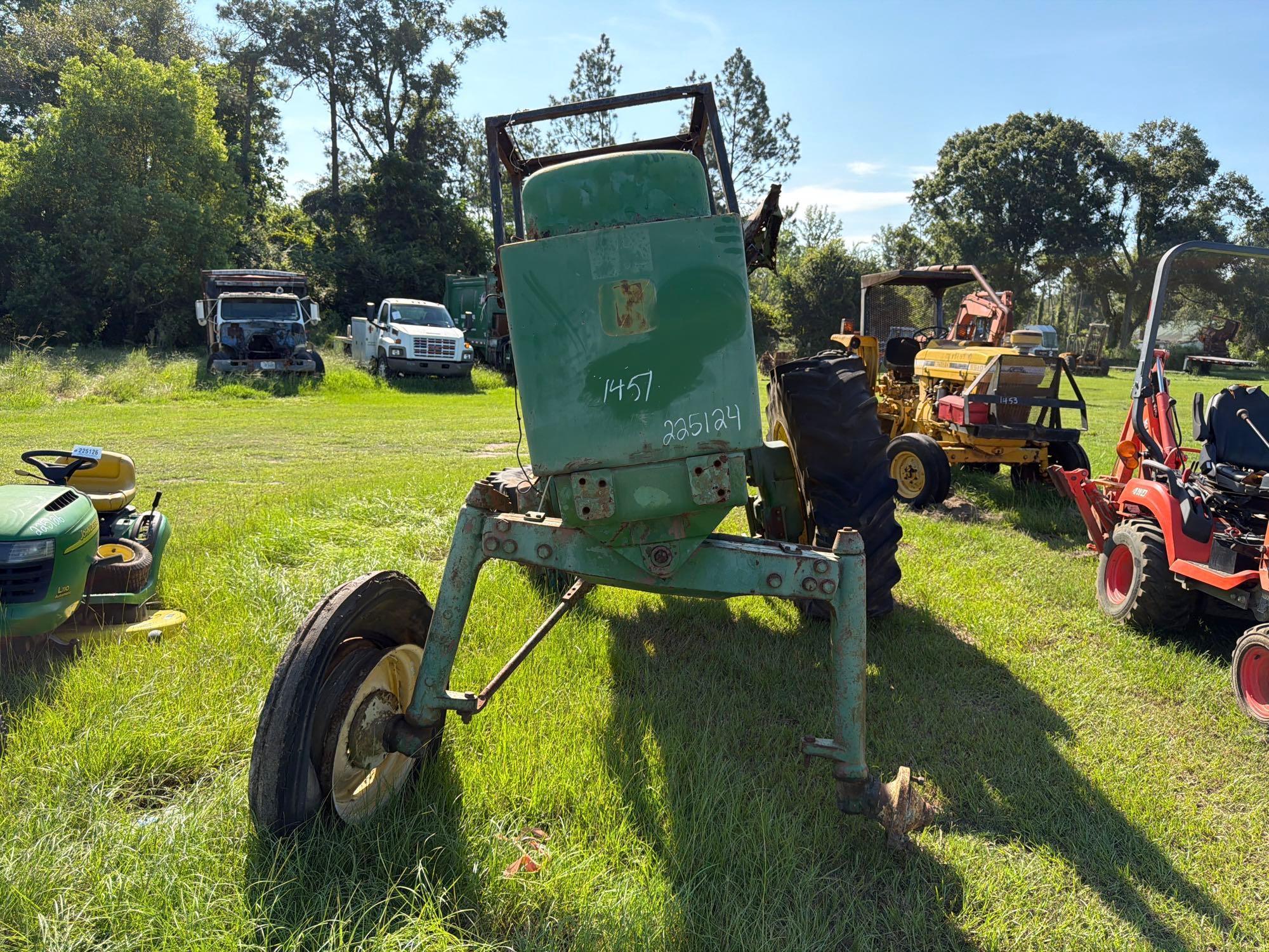 John Deere 4240